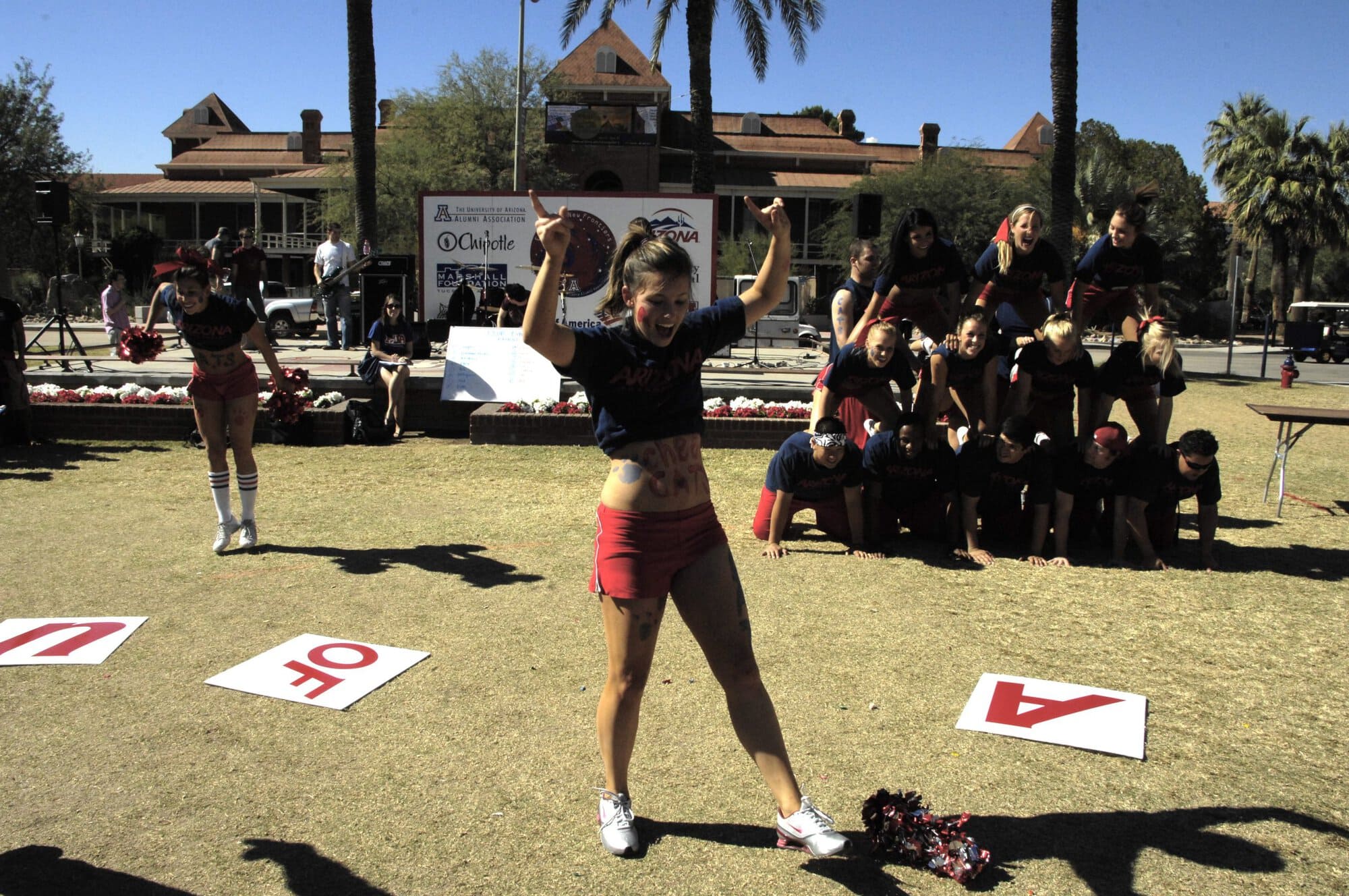Cheer and Dunking Contest 11-02-07