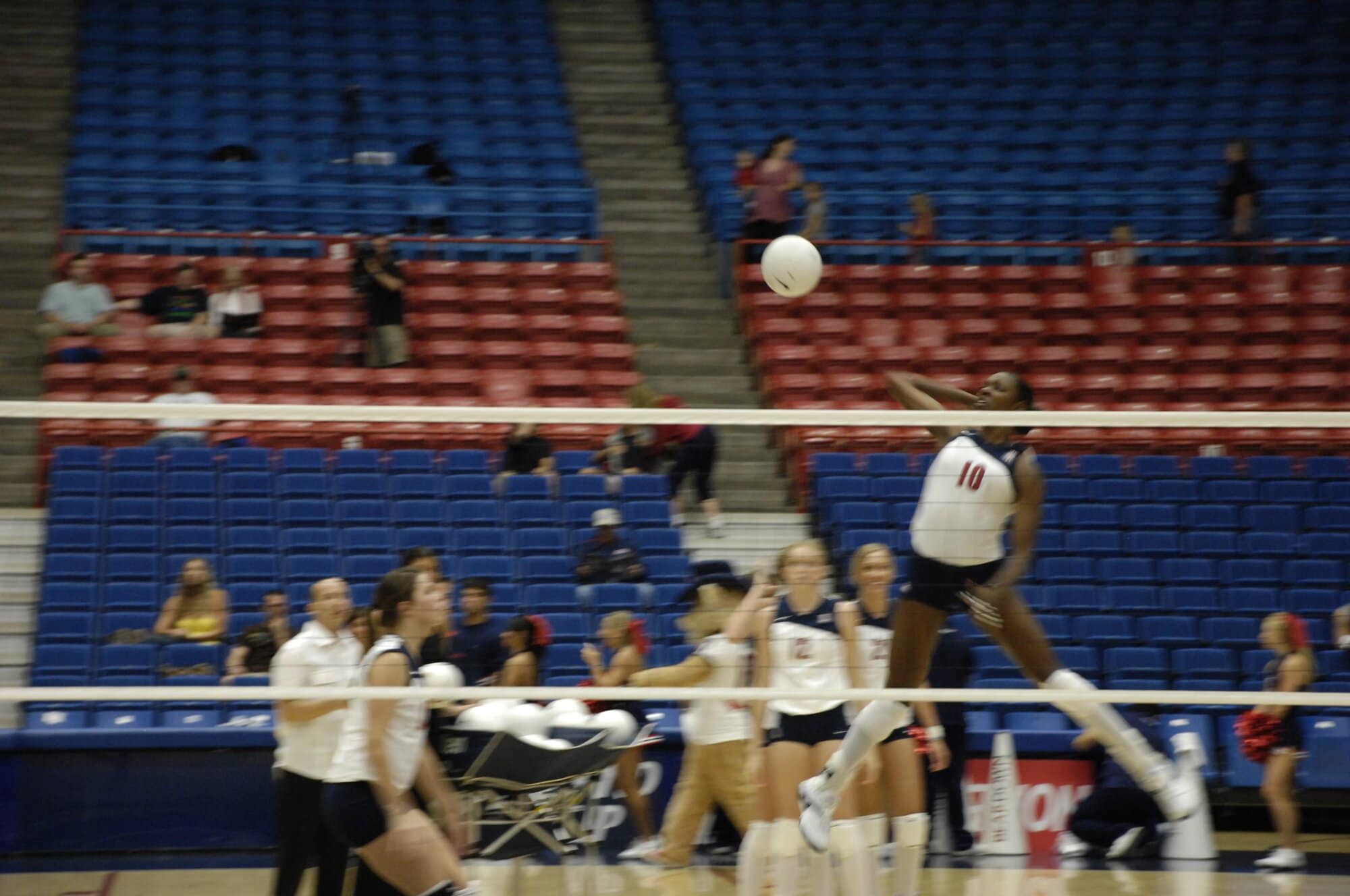 UA Volleyball vs Washington State 11-01-07