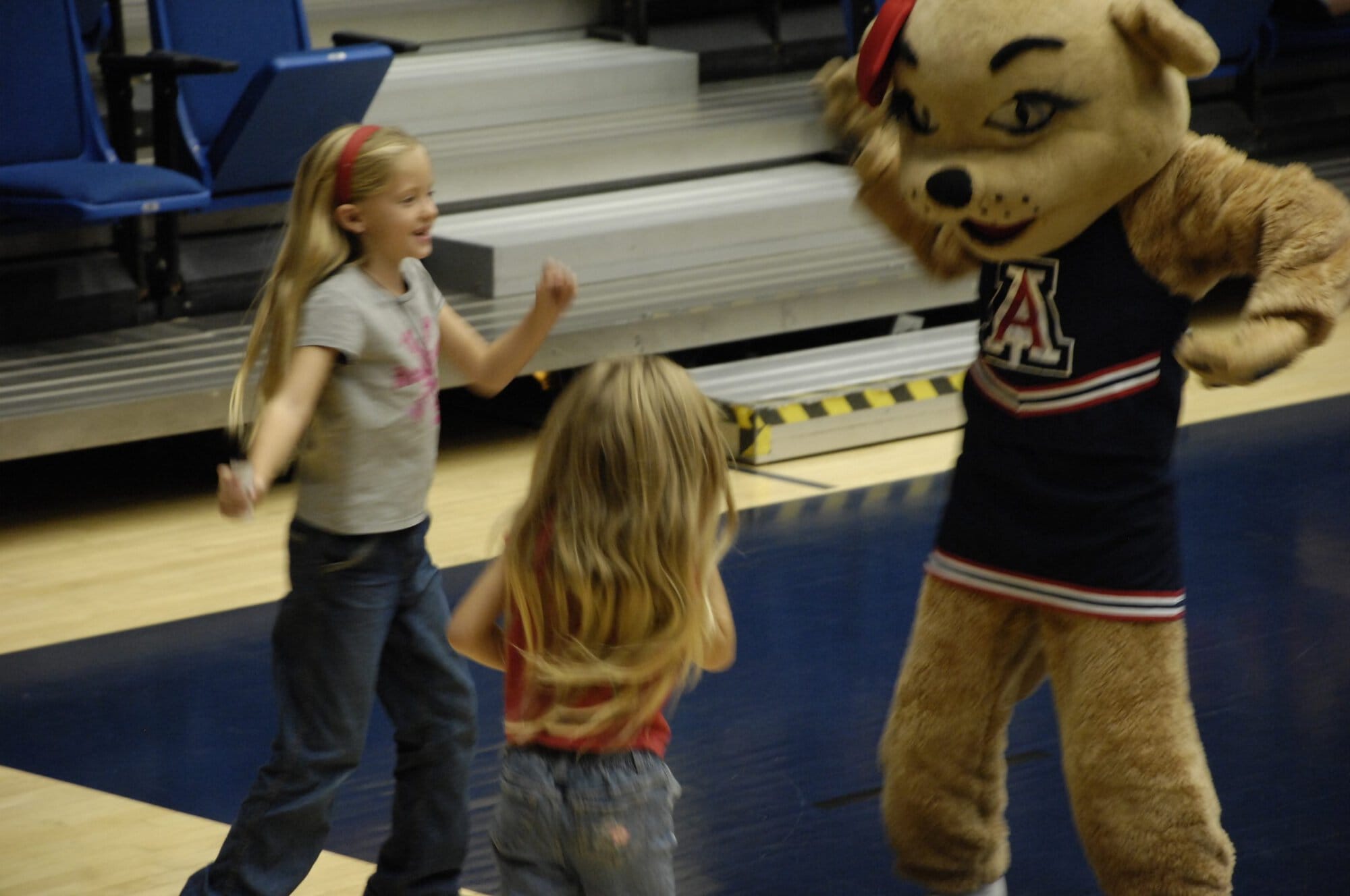 UA Volleyball vs Washington State 11-01-07