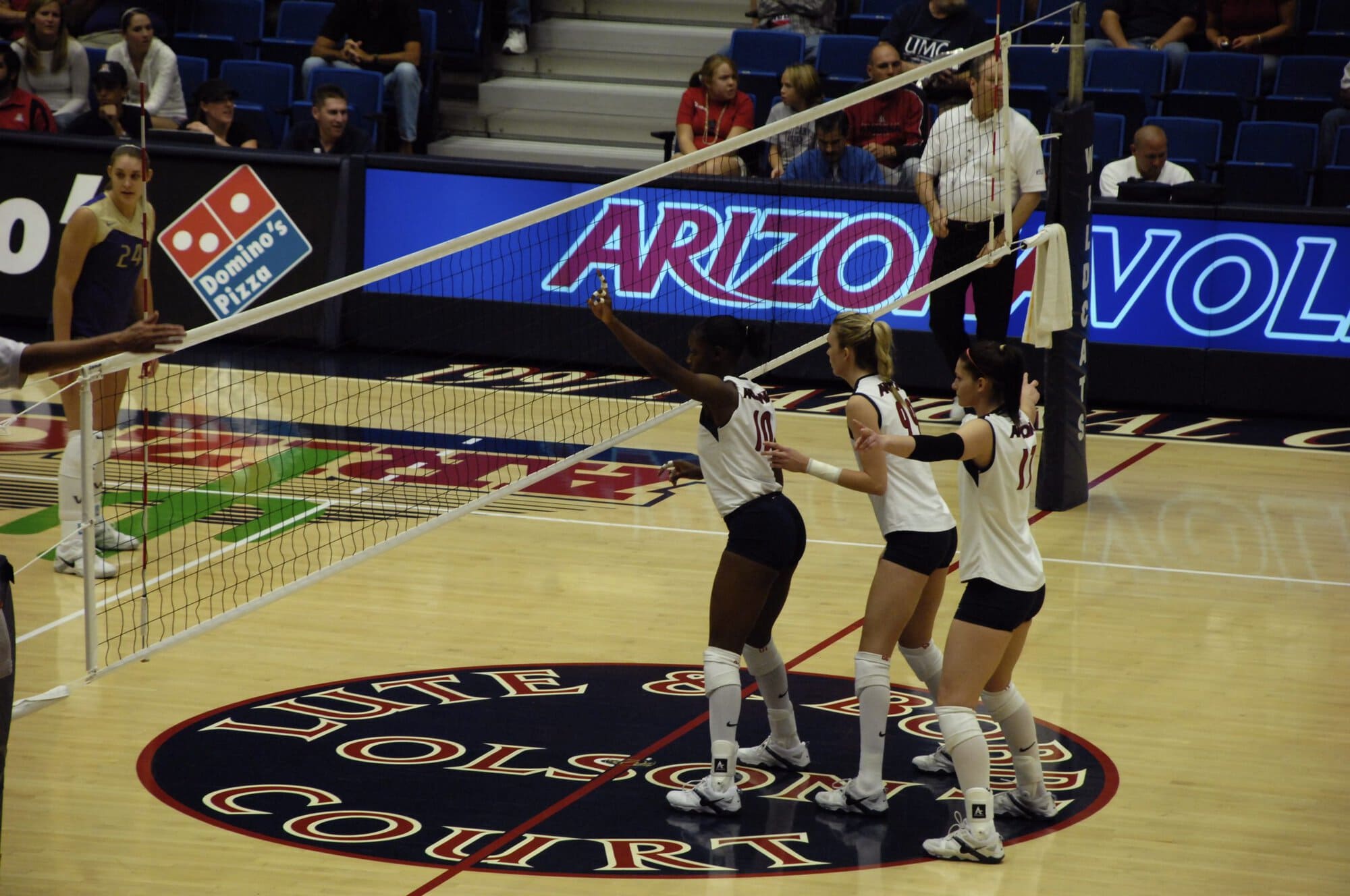 UA Volleyball vs Washington State 11-01-07