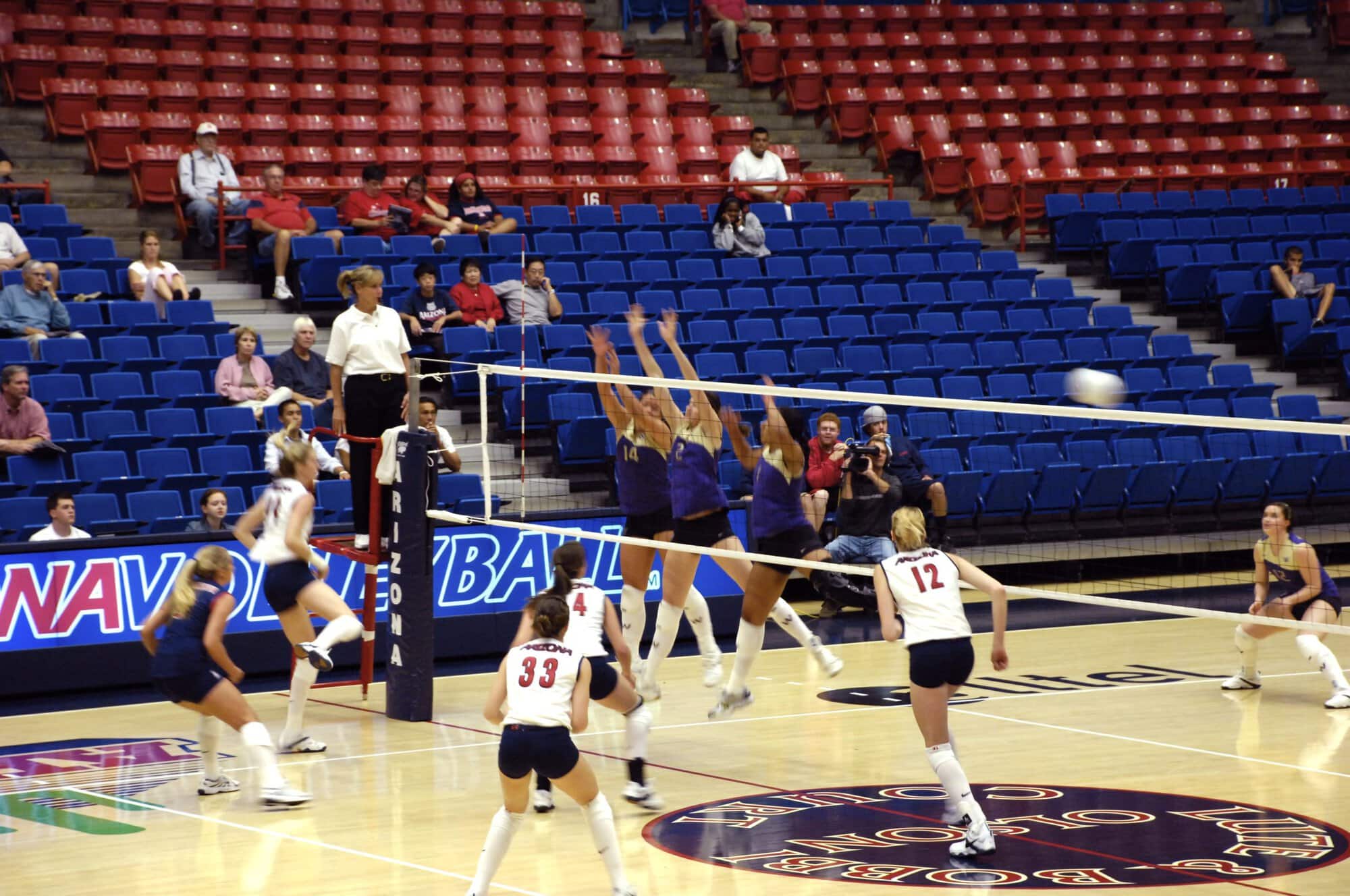 UA Volleyball vs Washington State 11-01-07