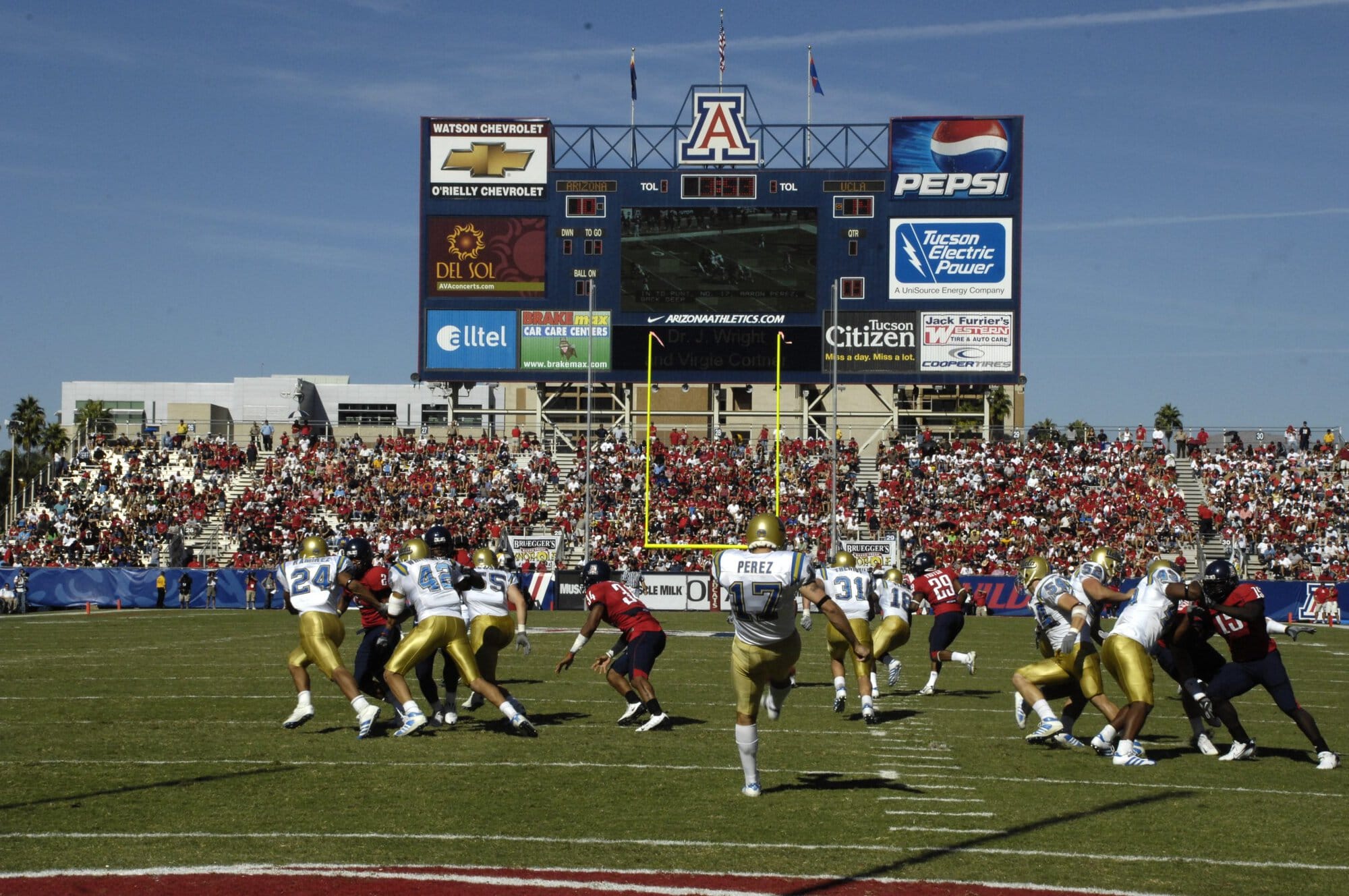 UA vs UCLA Football Game 11-03-07