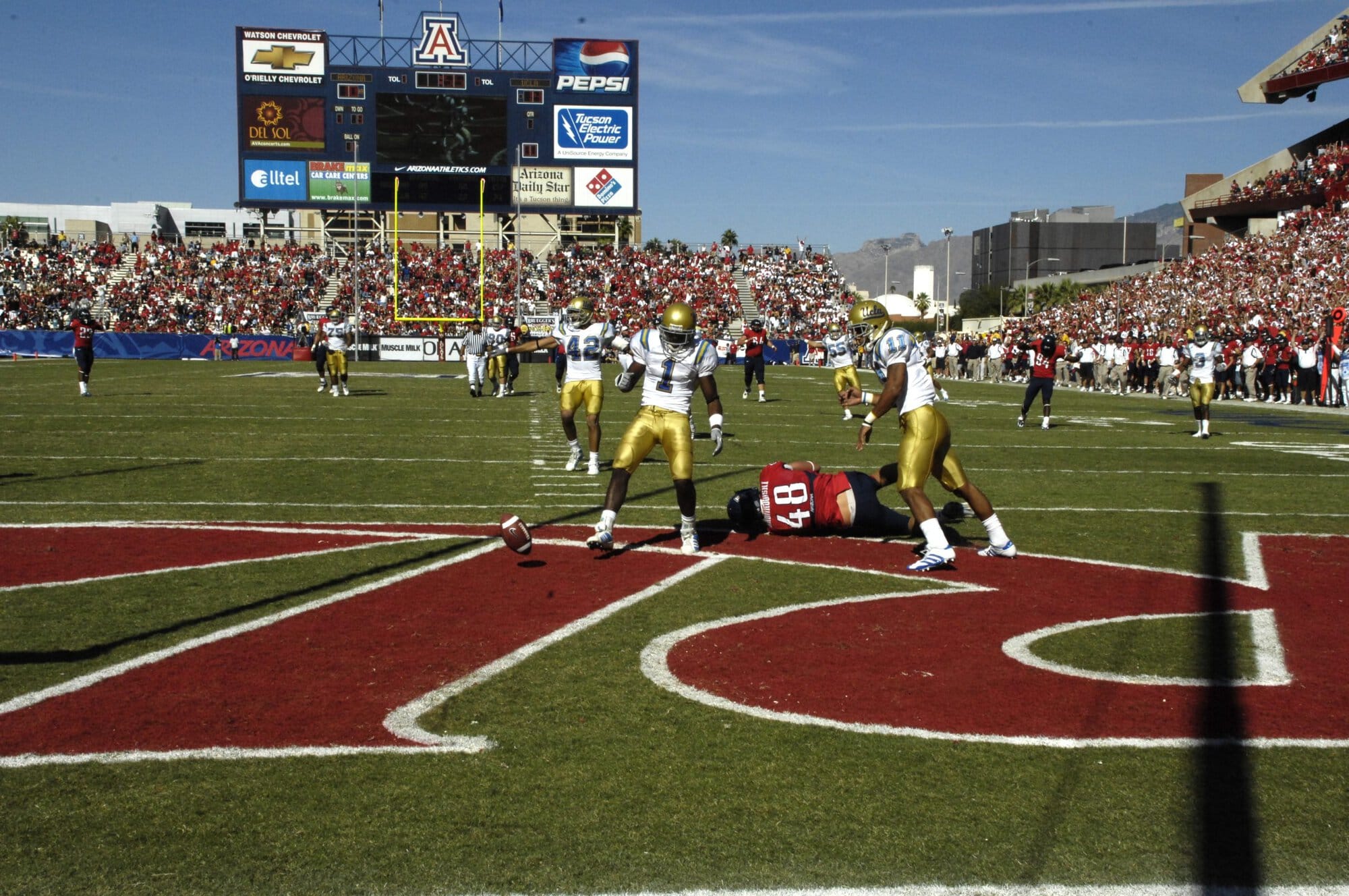 UA vs UCLA Football Game 11-03-07