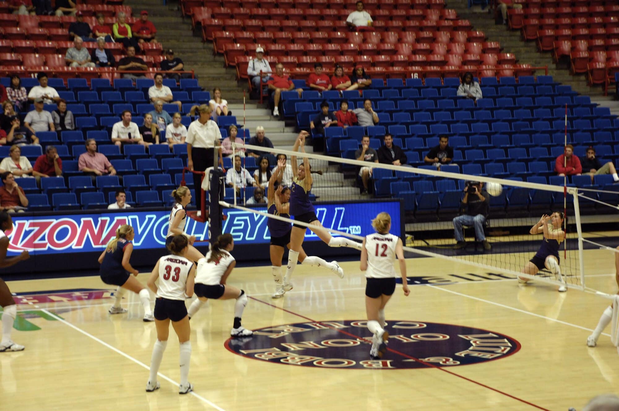 UA Volleyball vs Washington State 11-01-07