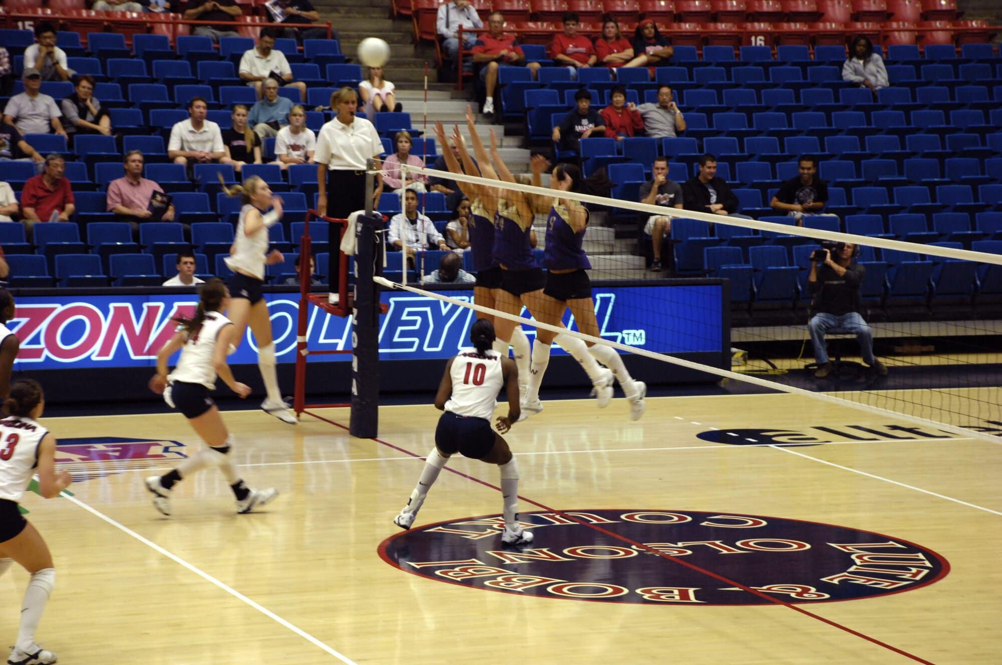 UA Volleyball vs Washington State 11-01-07