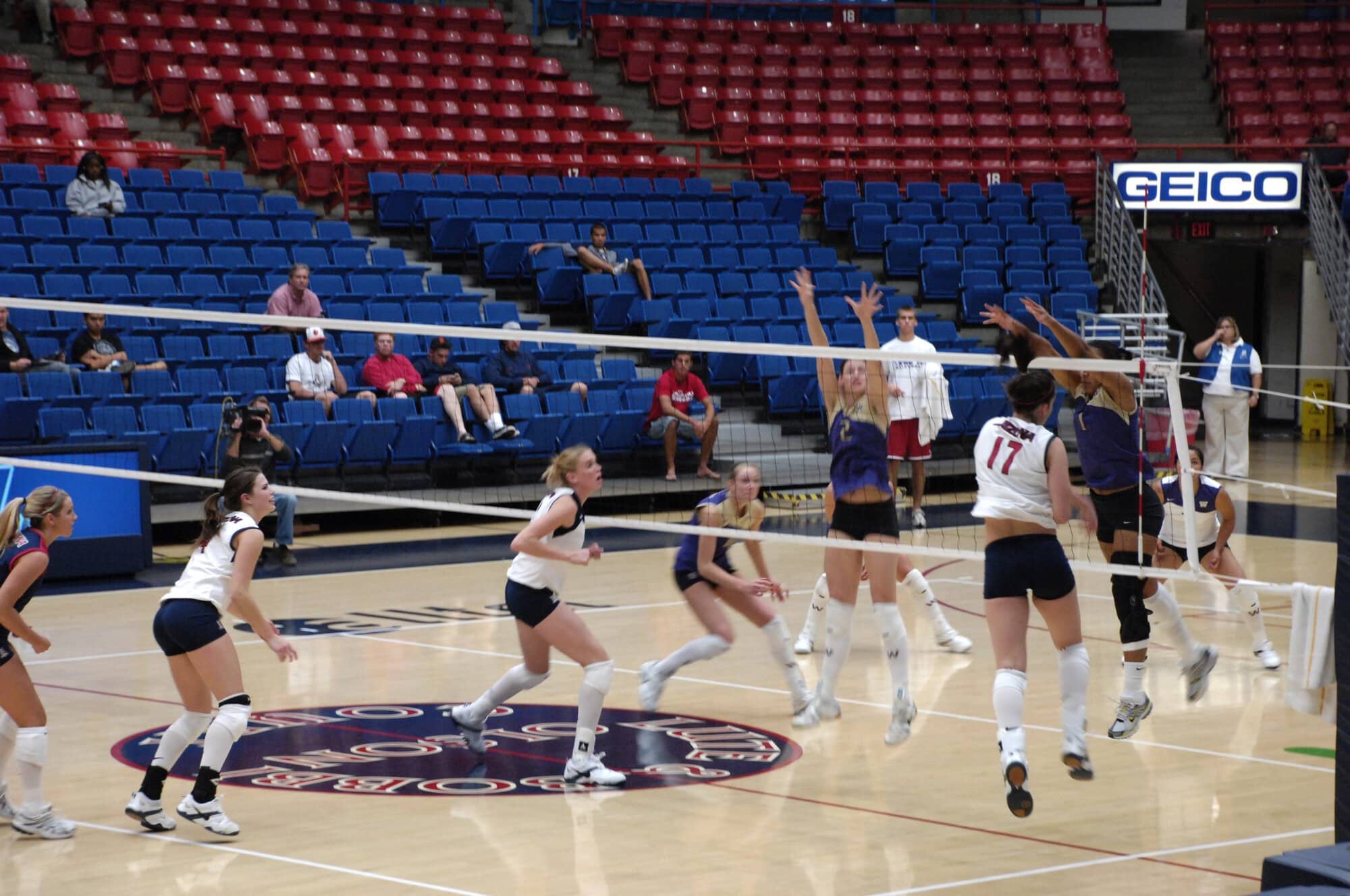 UA Volleyball vs Washington State 11-01-07