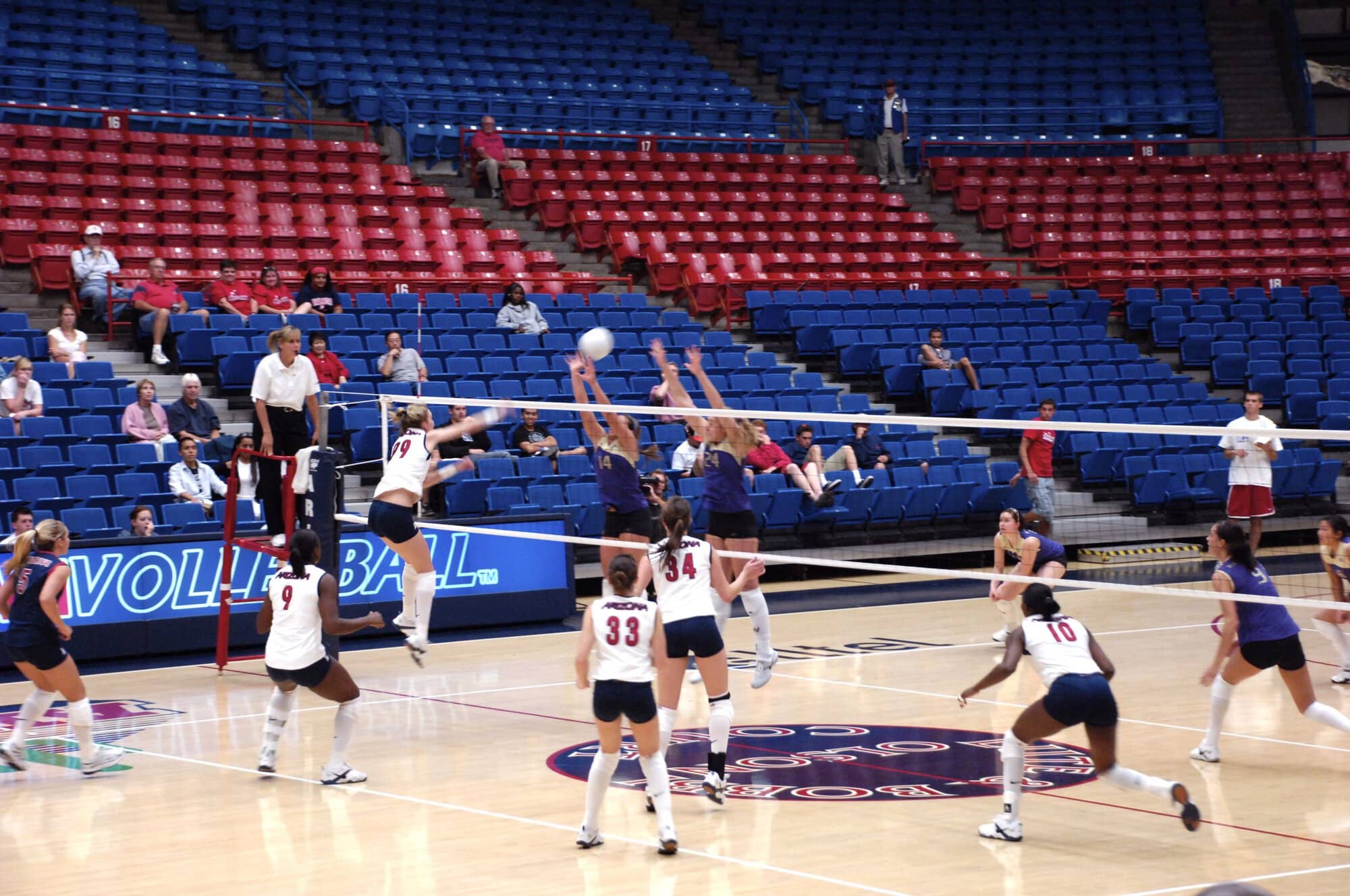 UA Volleyball vs Washington State 11-01-07