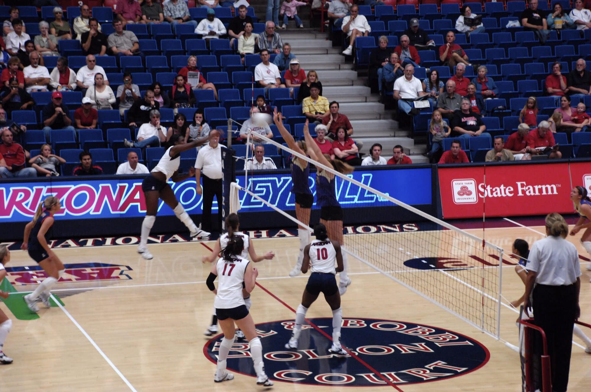 UA Volleyball vs Washington State 11-01-07