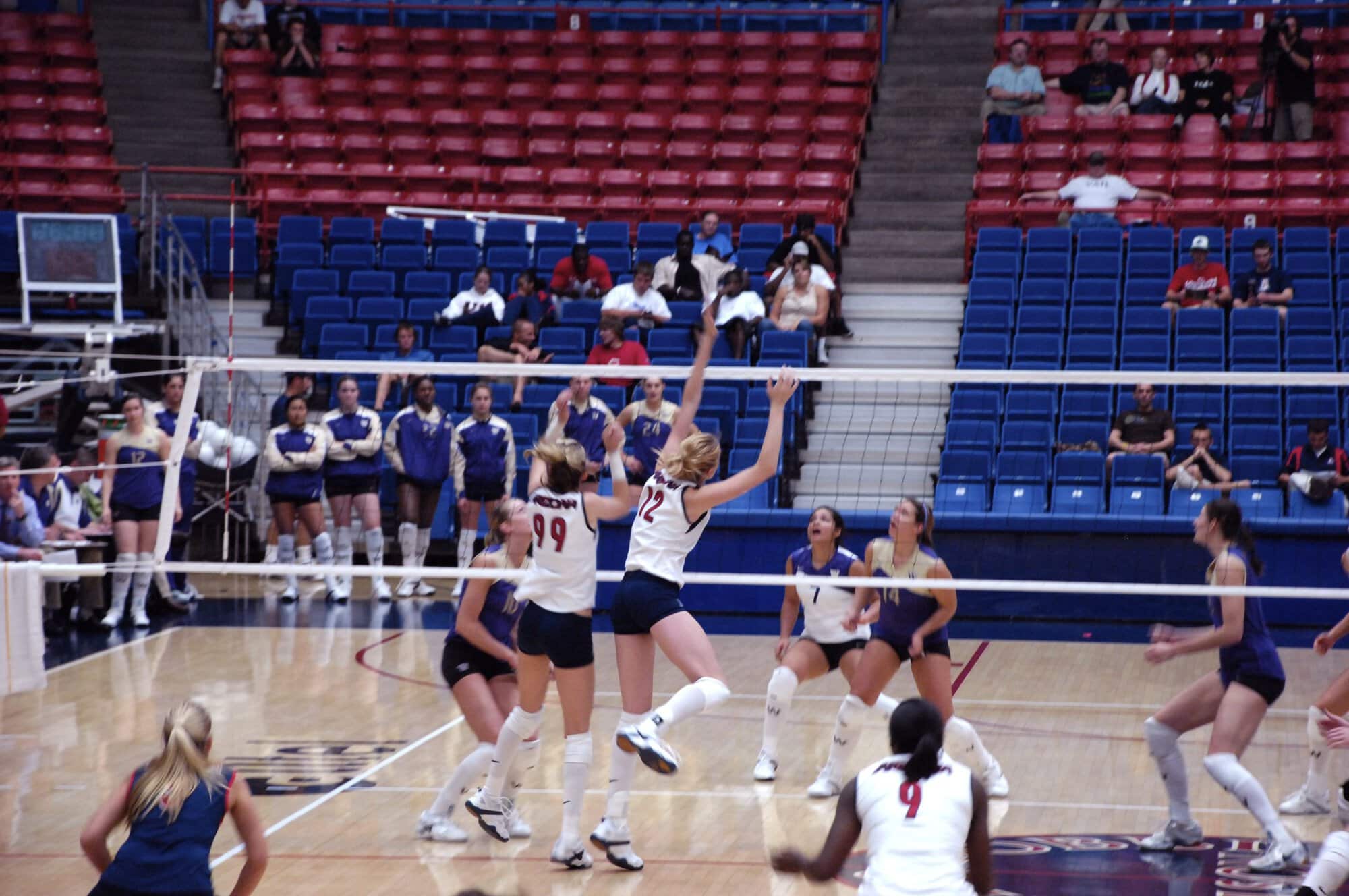 UA Volleyball vs Washington State 11-01-07