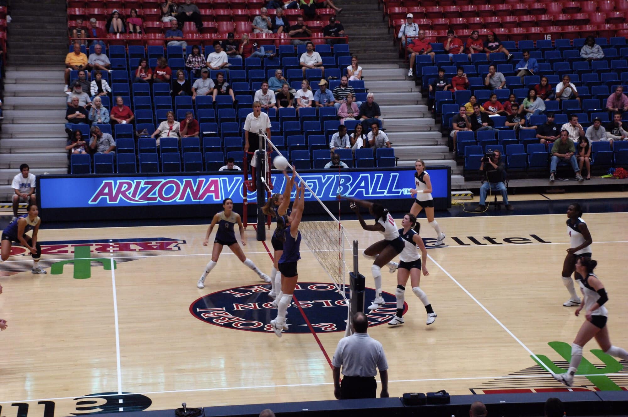 UA Volleyball vs Washington State 11-01-07