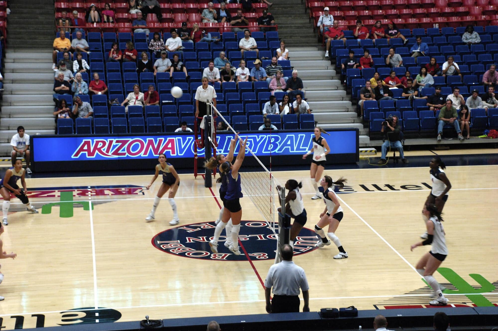 UA Volleyball vs Washington State 11-01-07