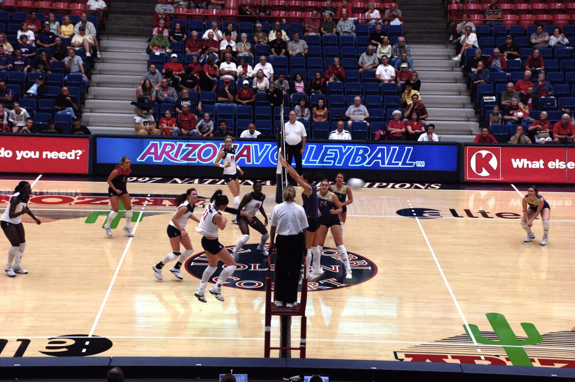 UA Volleyball vs Washington State 11-01-07
