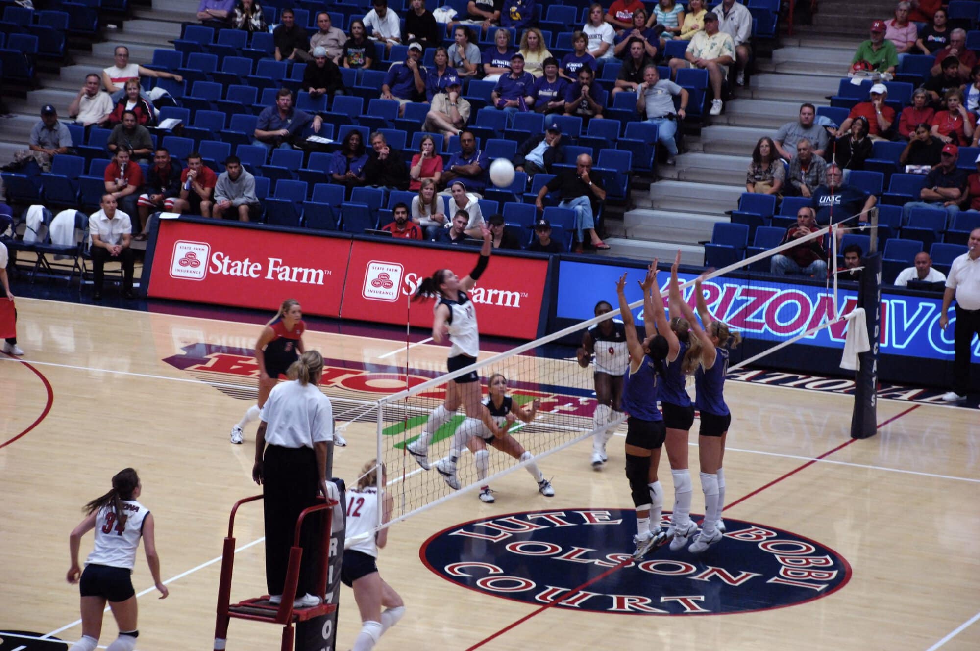 UA Volleyball vs Washington State 11-01-07