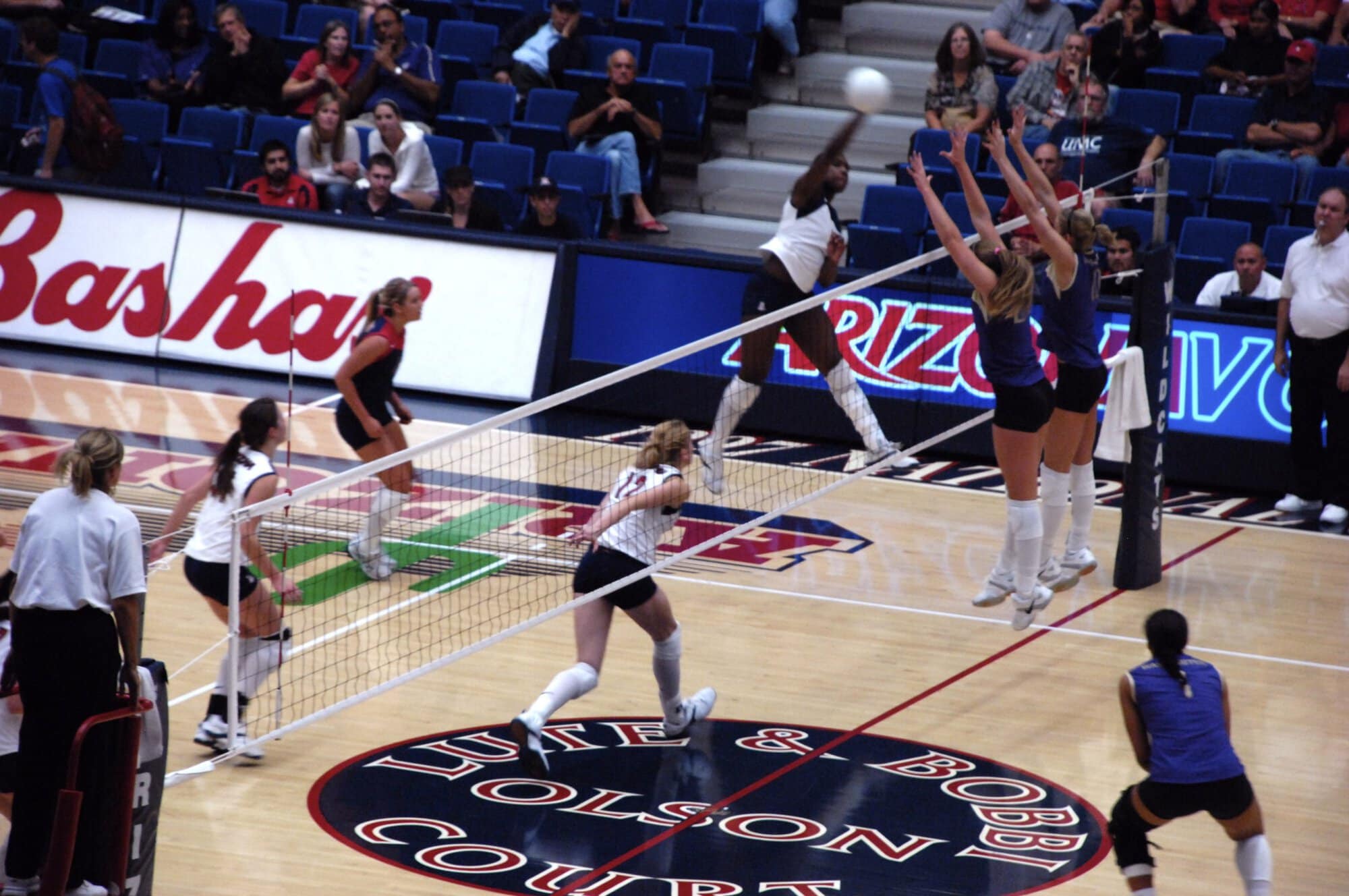 UA Volleyball vs Washington State 11-01-07