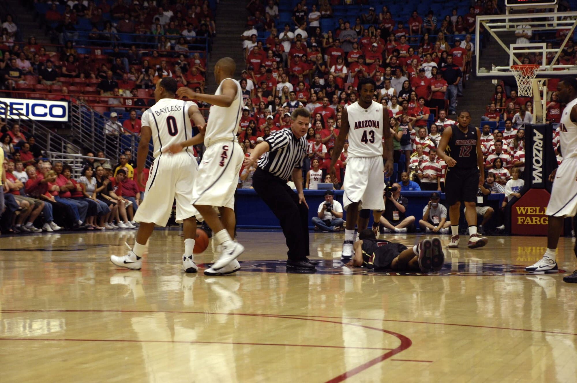 UA vs Concordia Basketball 11-04-07