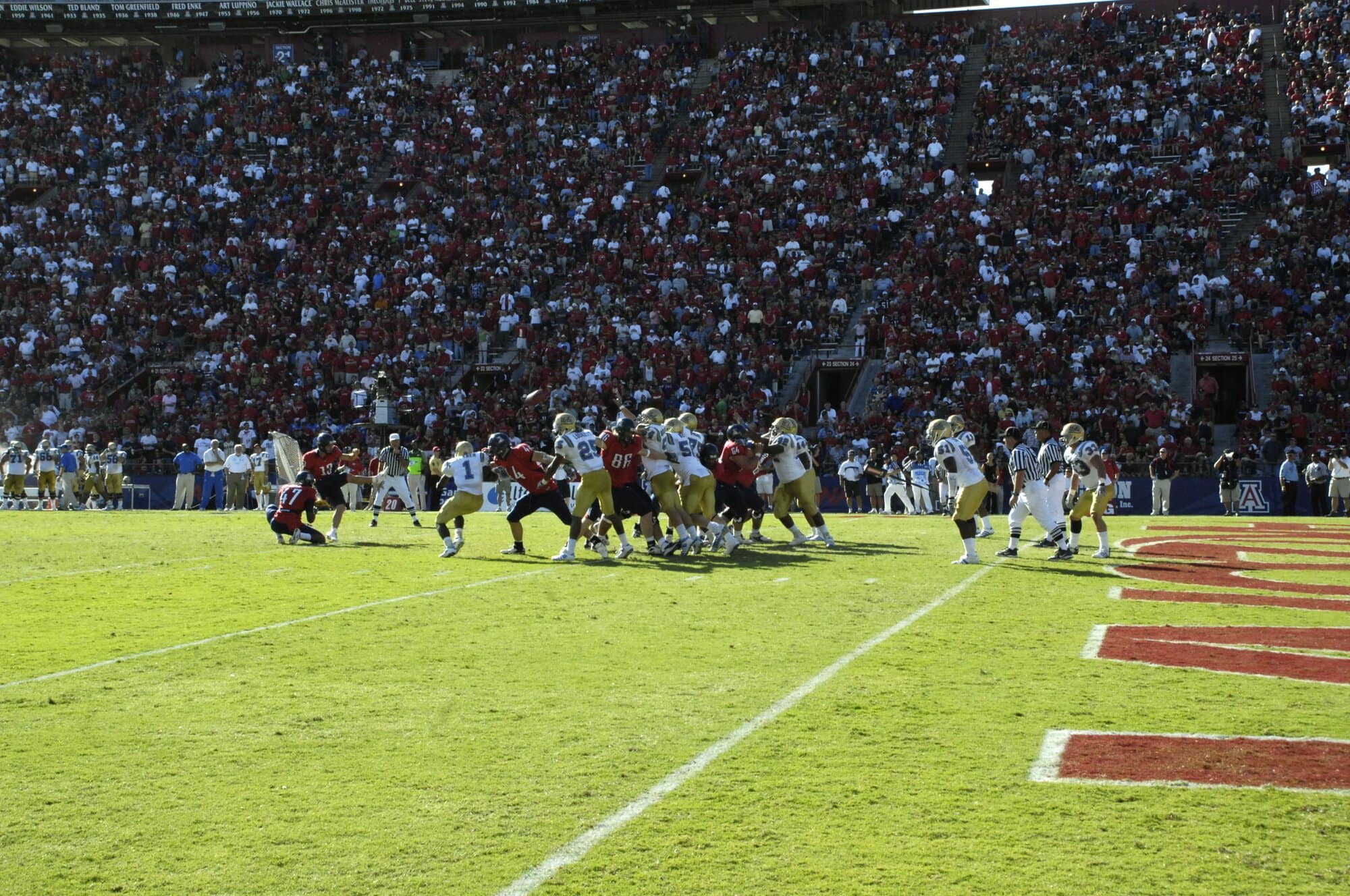 UA vs UCLA Football Game 11-03-07