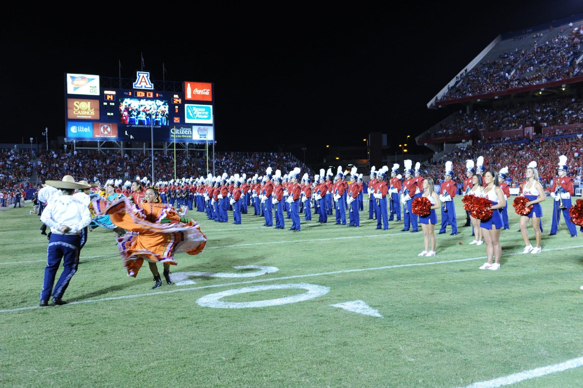 UA vs Cal – Halfime Show