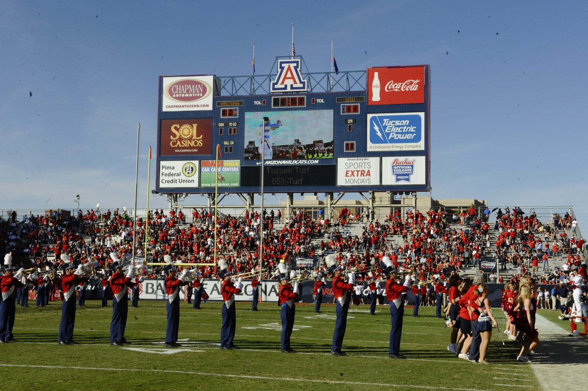WSU UA Half-Time