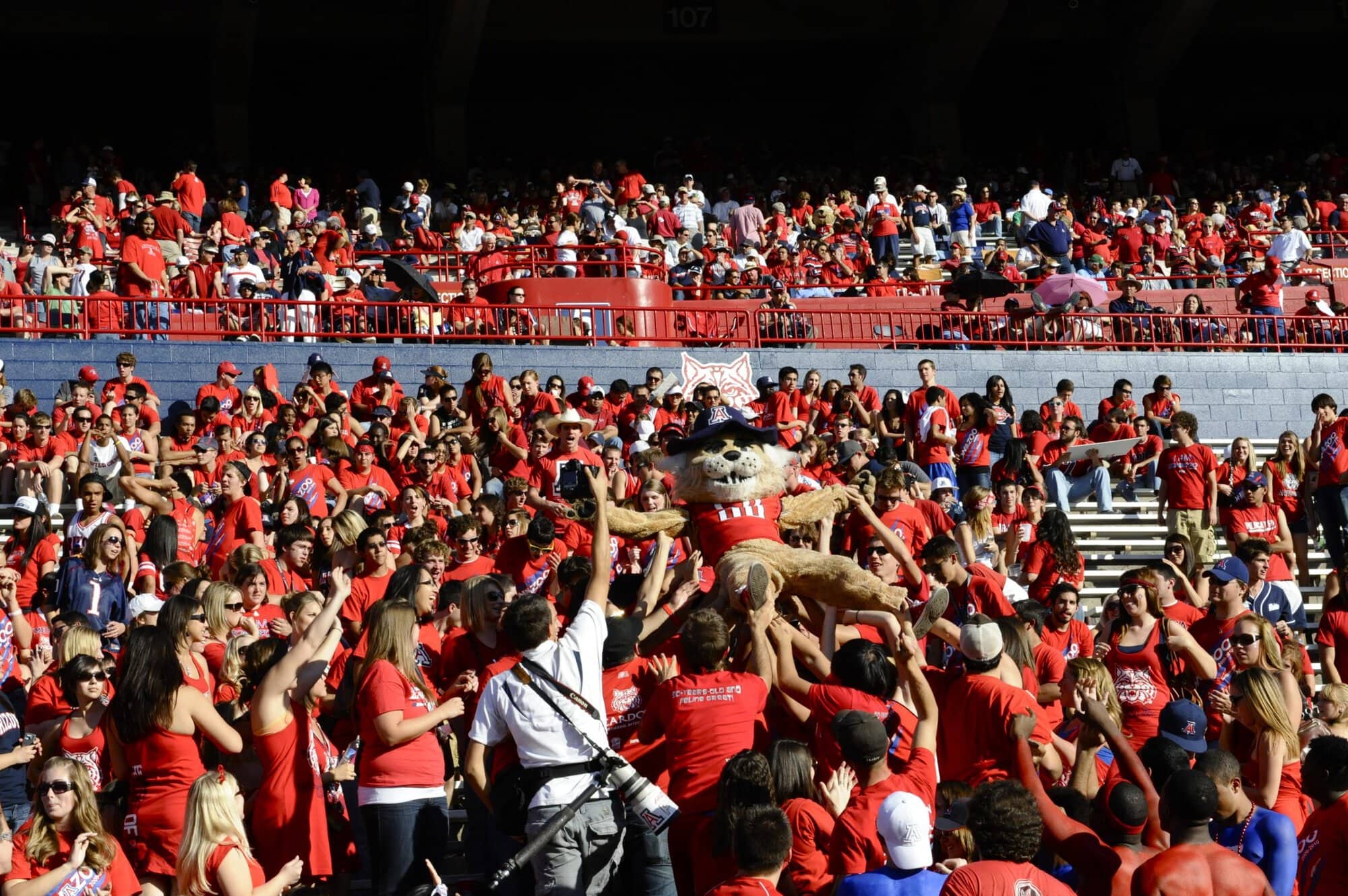 WSU UA Half-Time