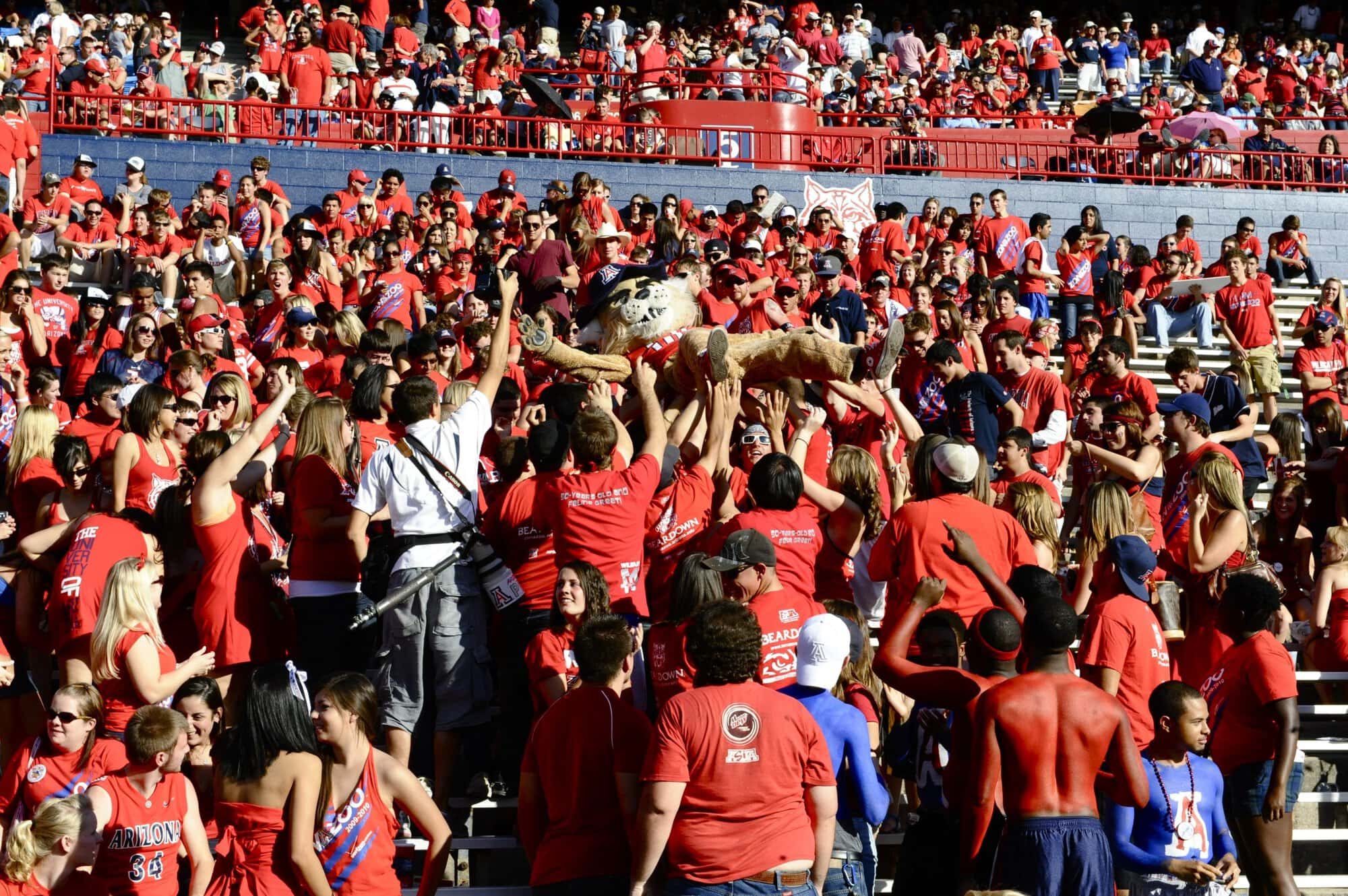 WSU UA Half-Time