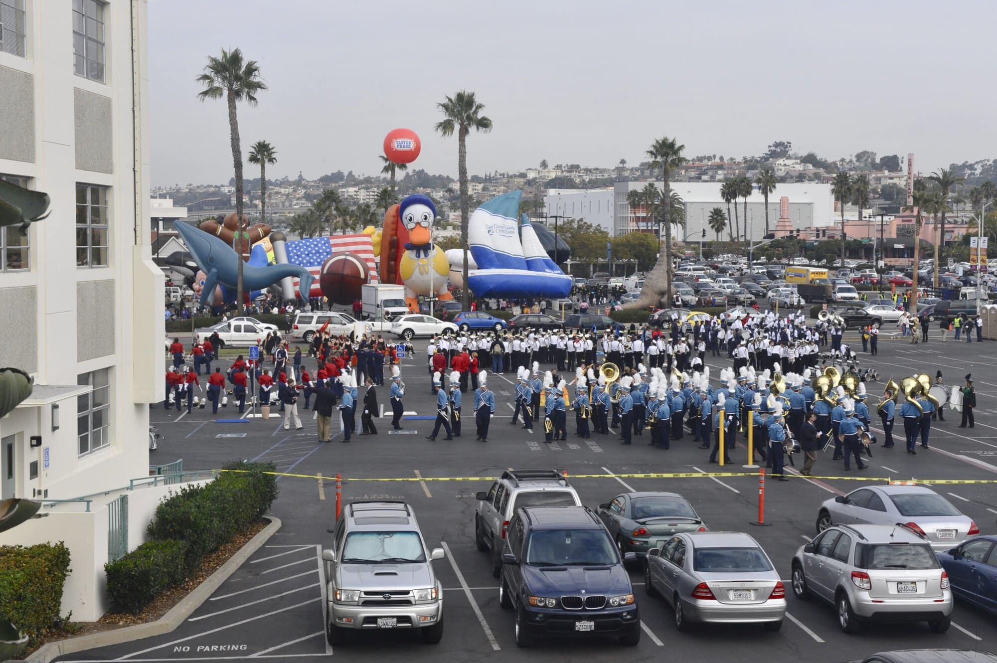 Holiday Bowl Parade