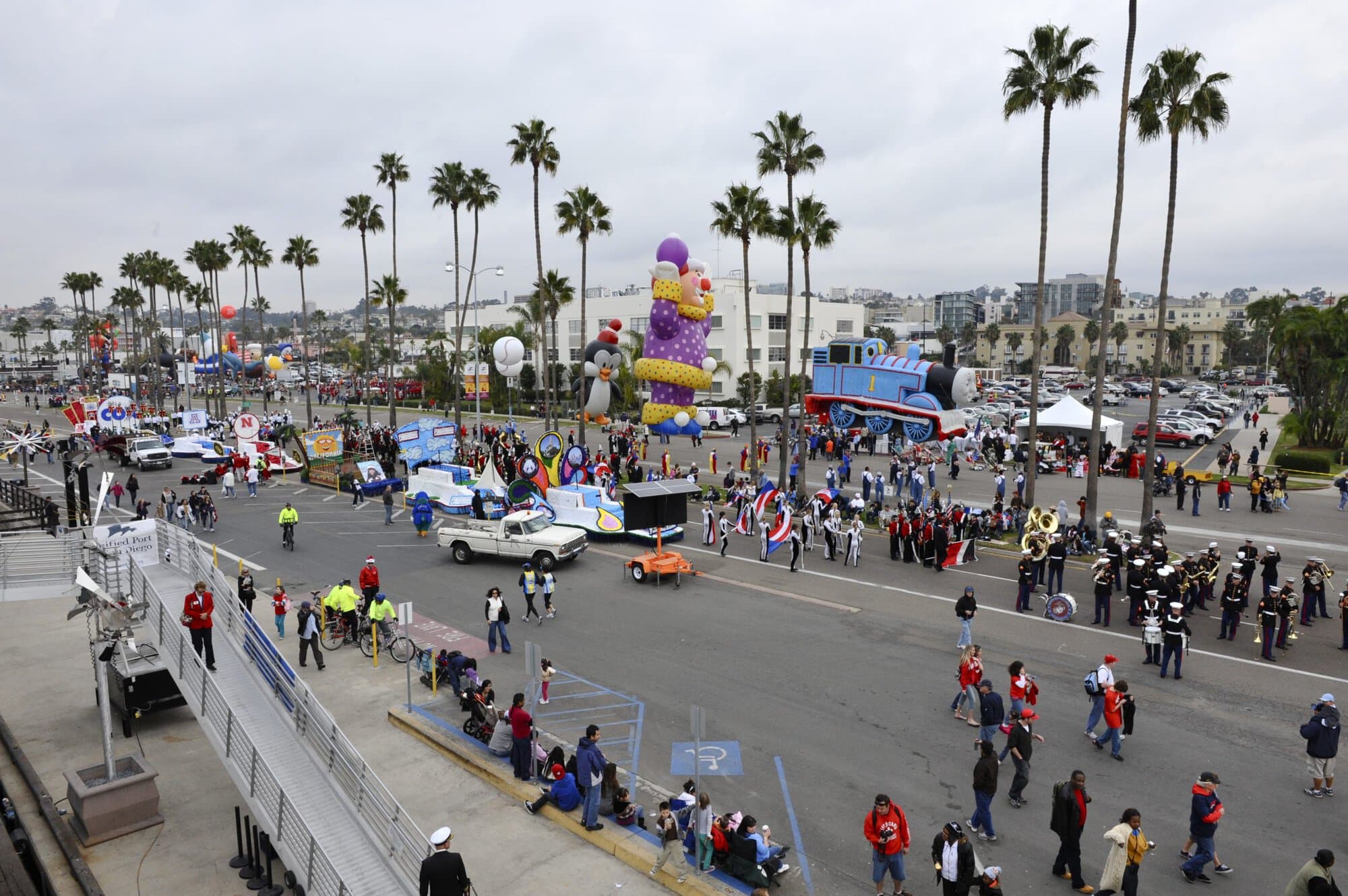 Holiday Bowl Parade