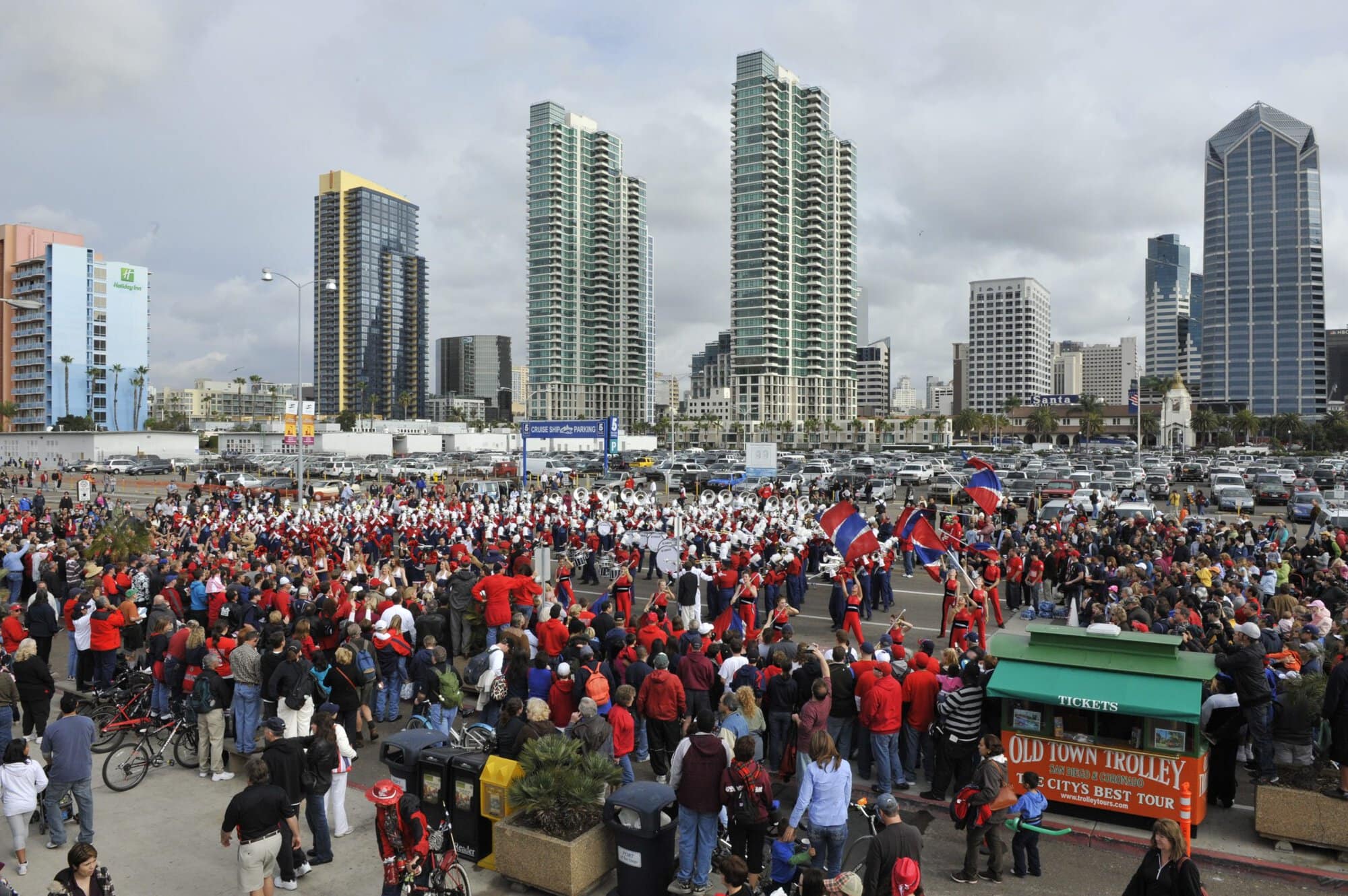 Holiday Bowl Parade