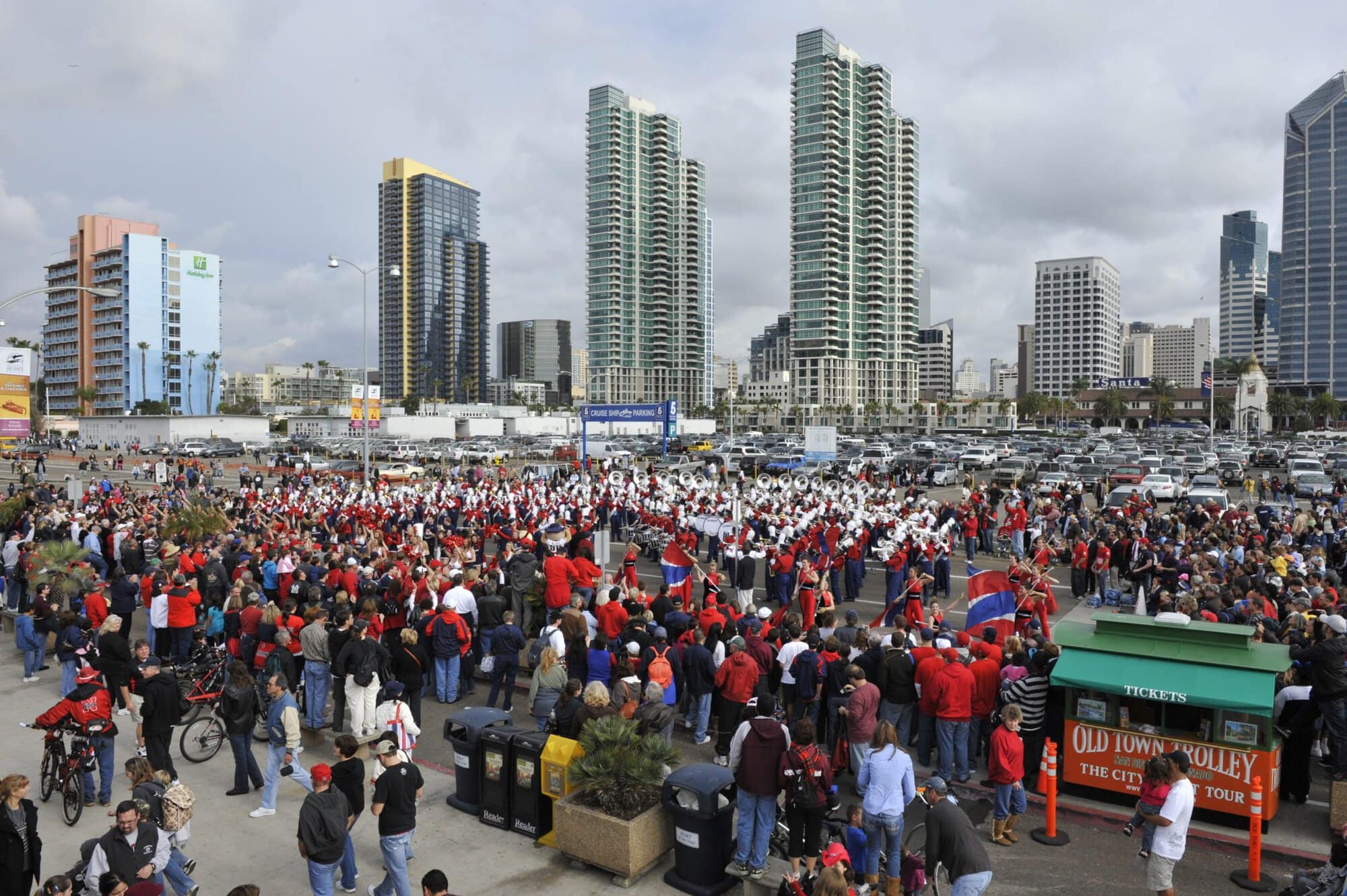 Holiday Bowl Parade