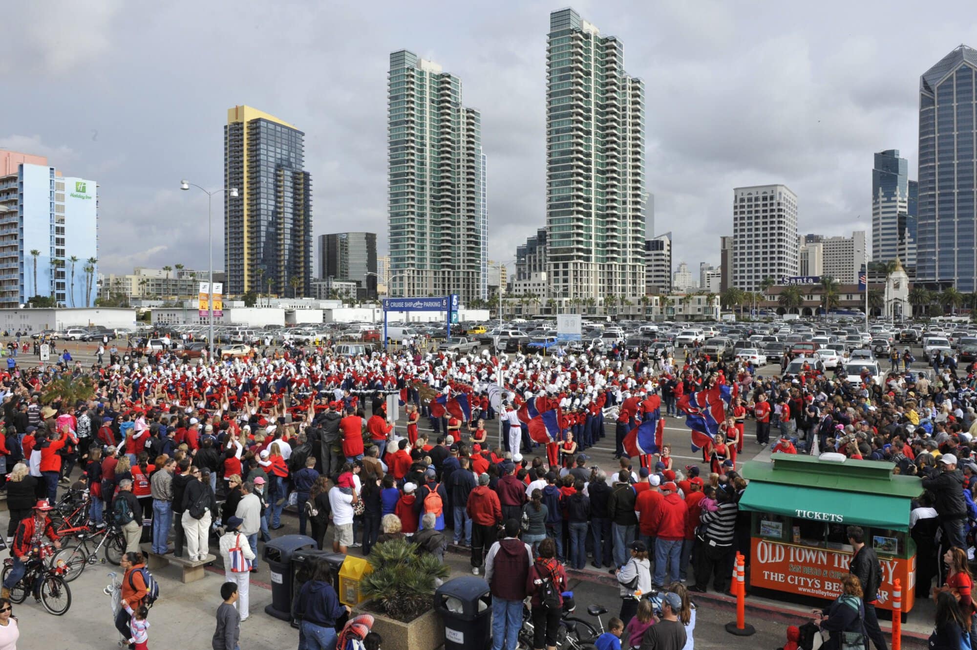 Holiday Bowl Parade