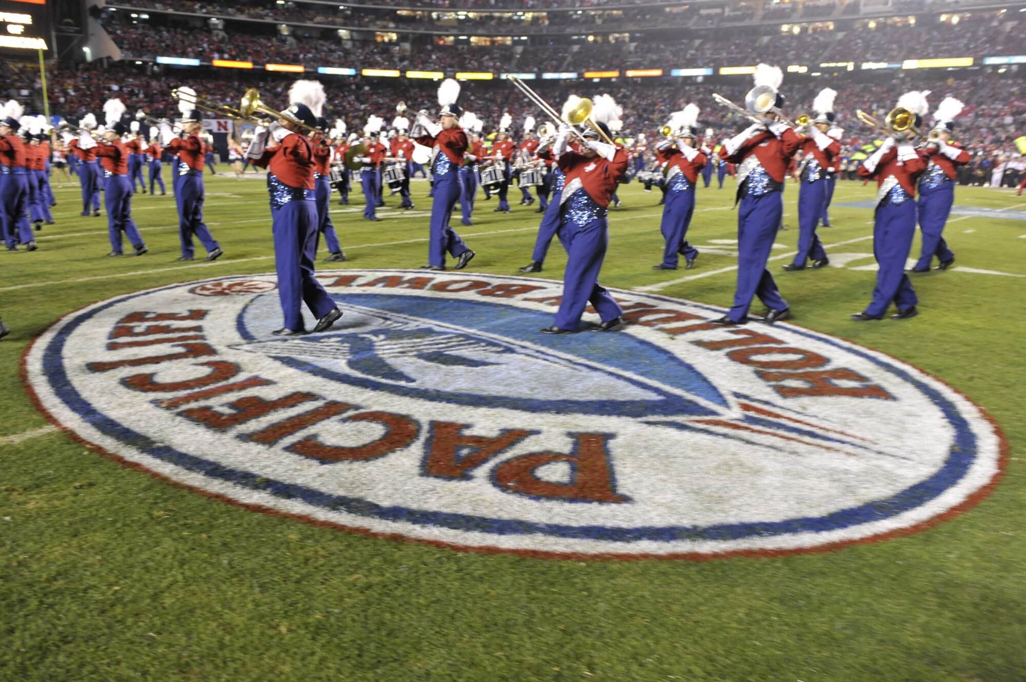 Holiday Bowl Halftime