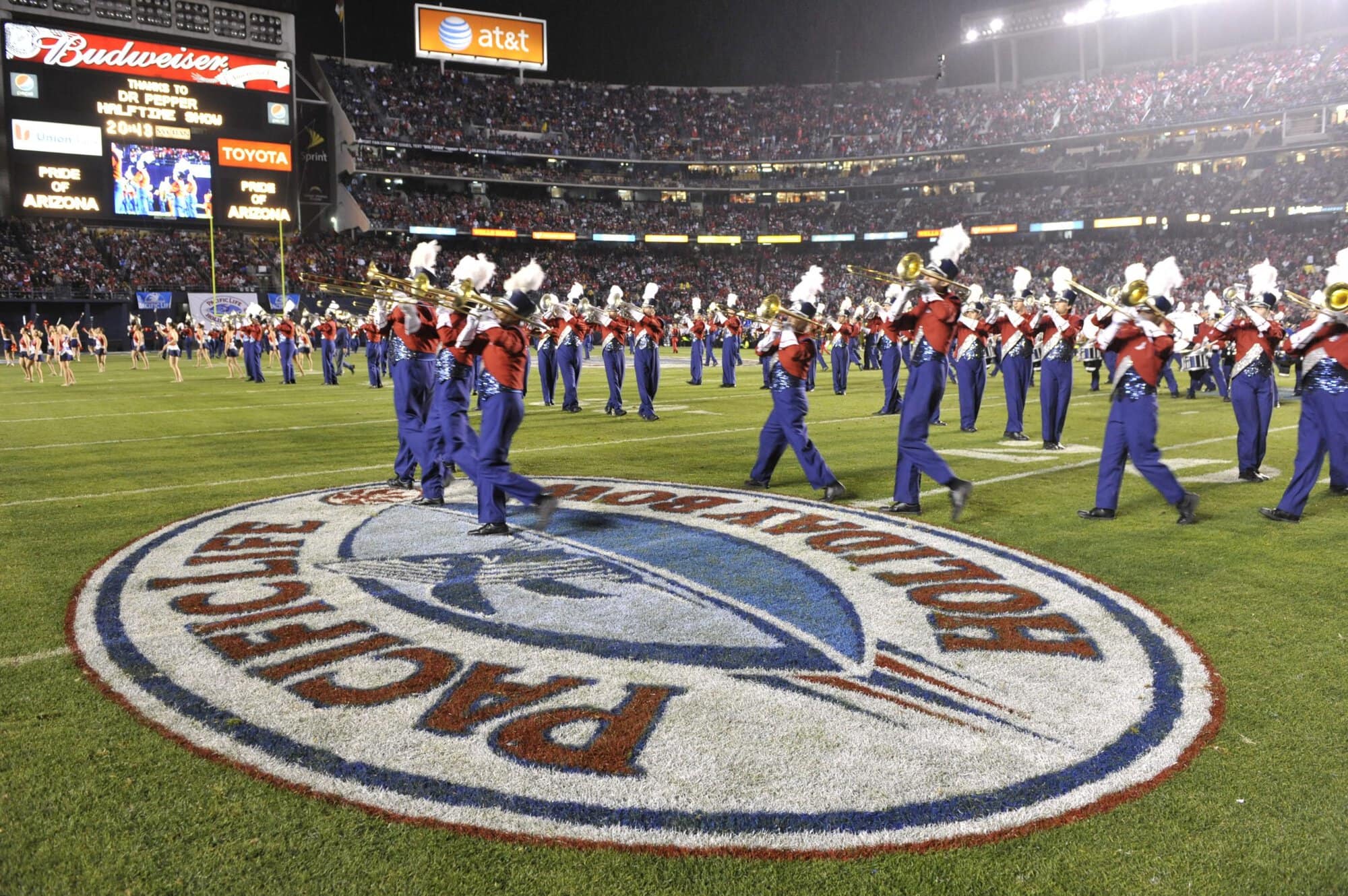 Holiday Bowl Halftime