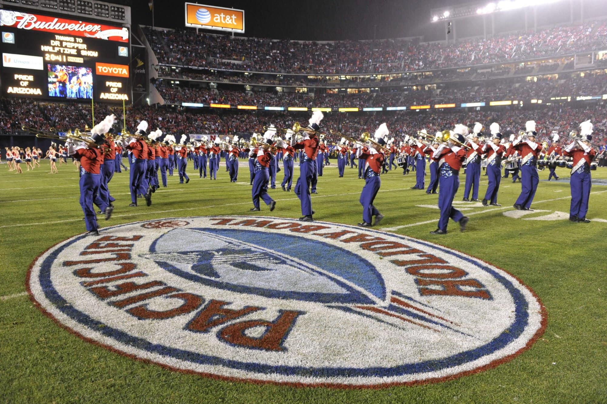 Holiday Bowl Halftime