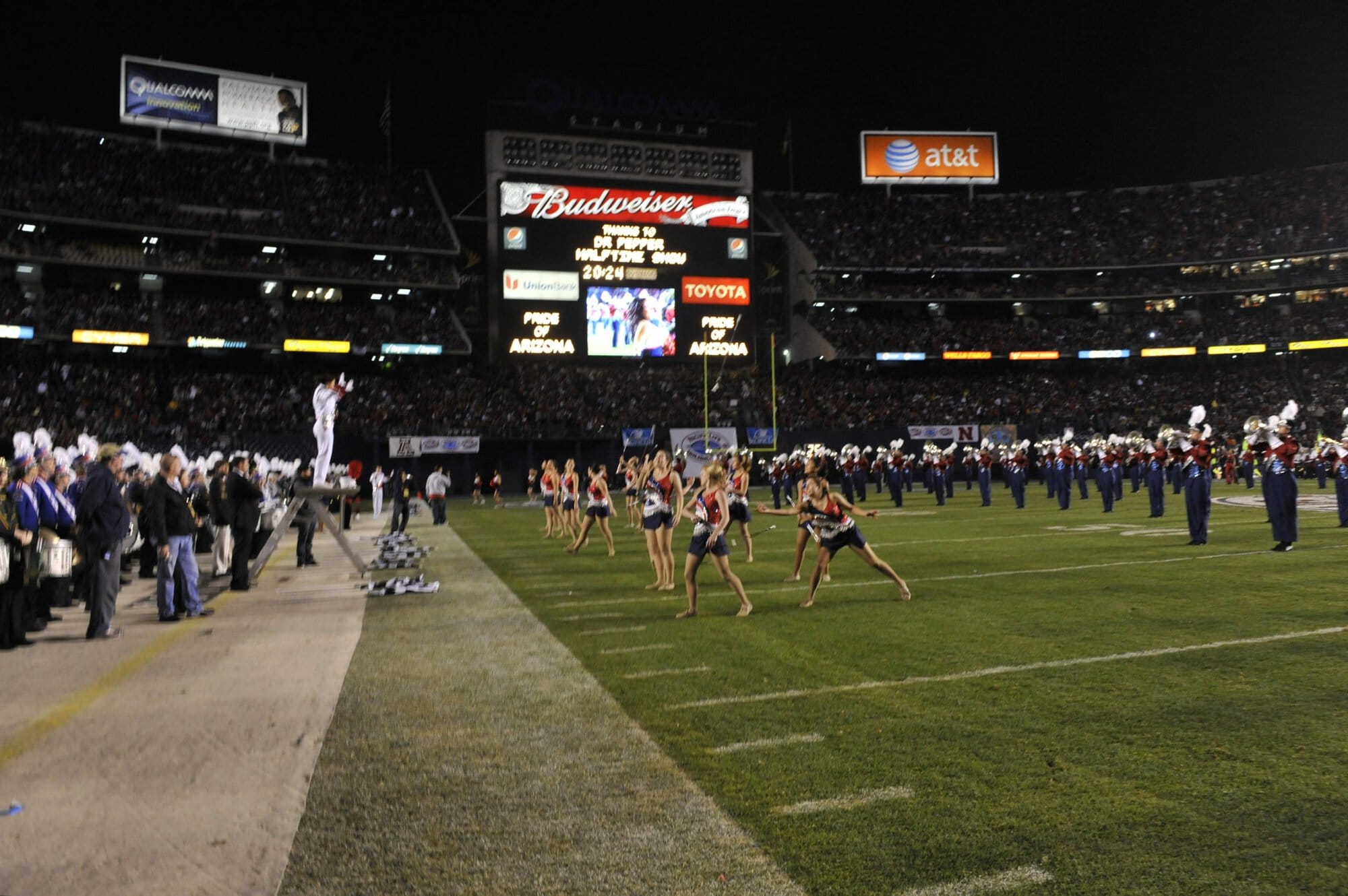 Holiday Bowl Halftime