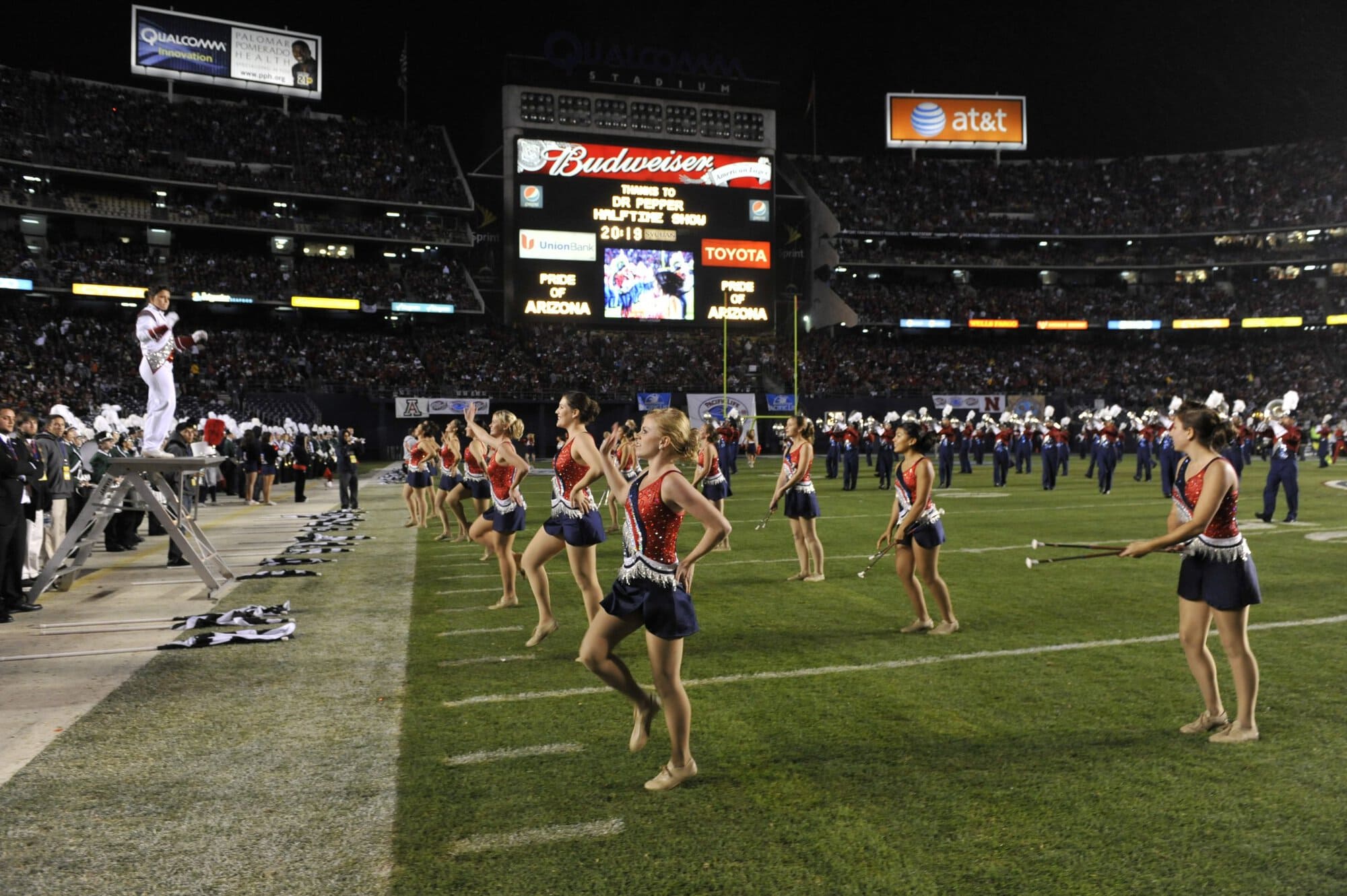 Holiday Bowl Halftime