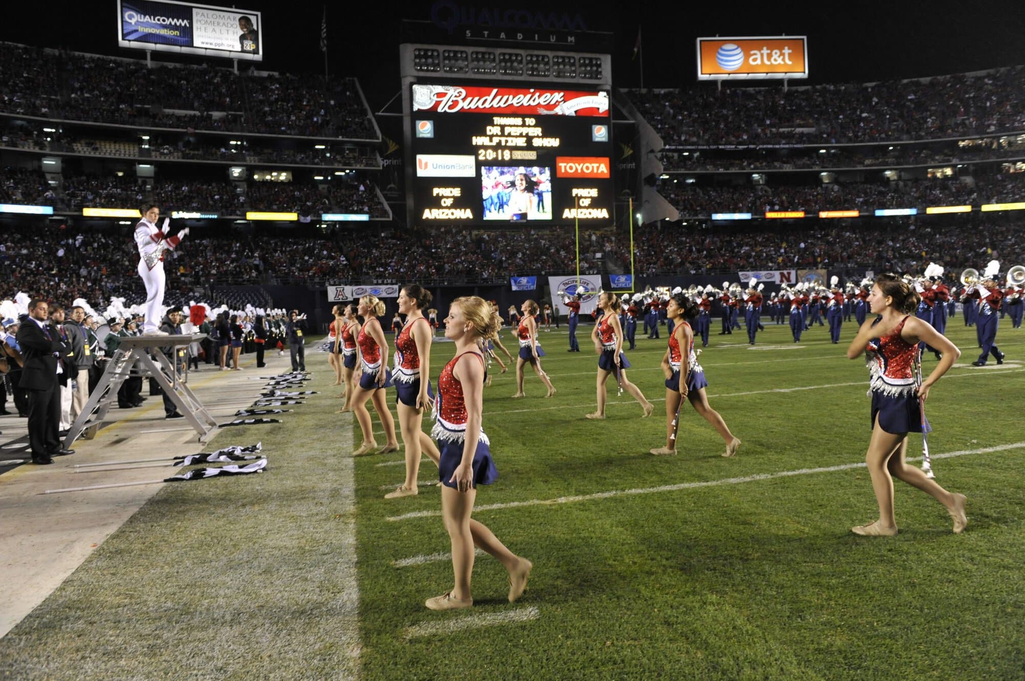 Holiday Bowl Halftime