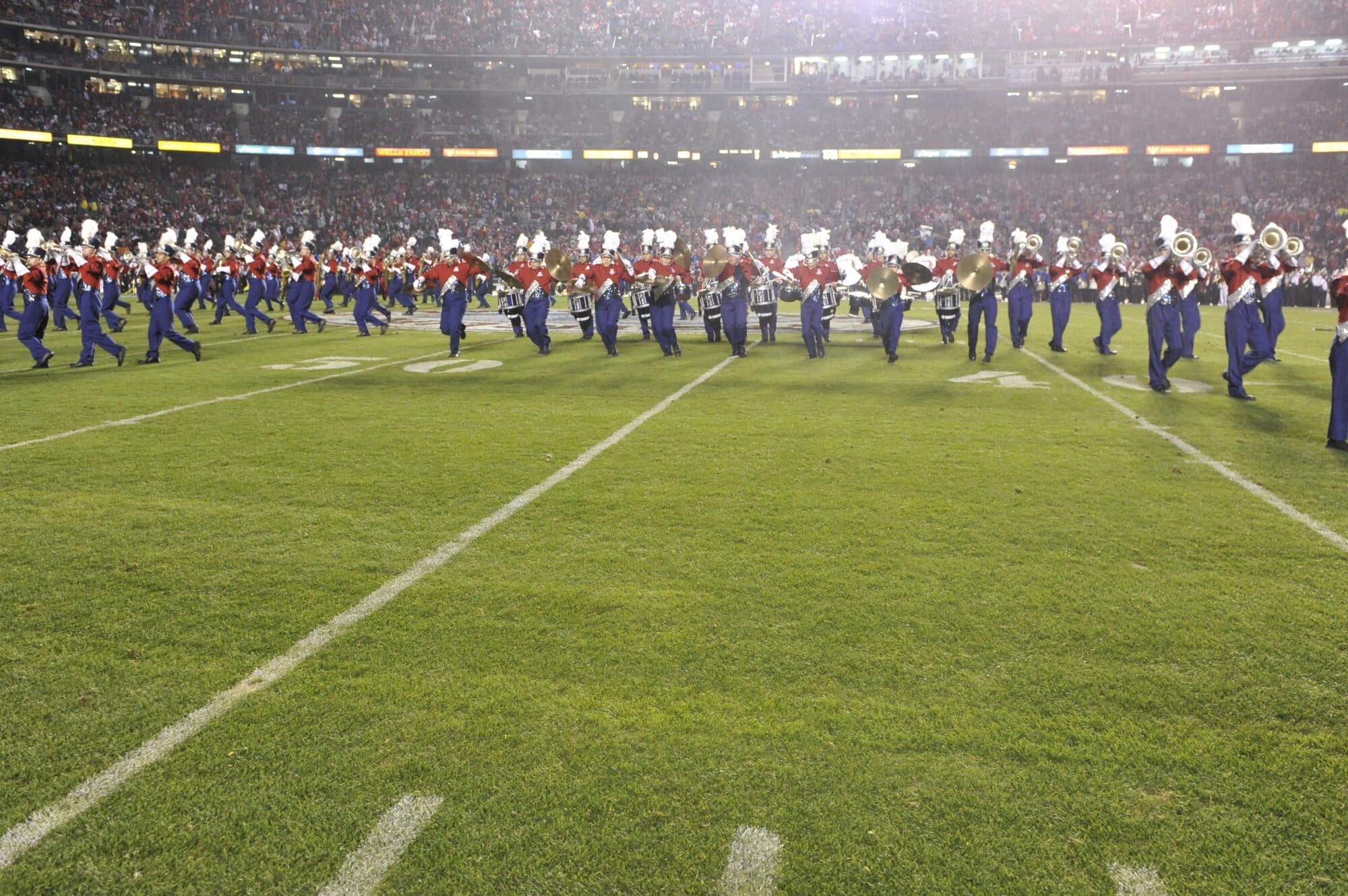 Holiday Bowl Halftime