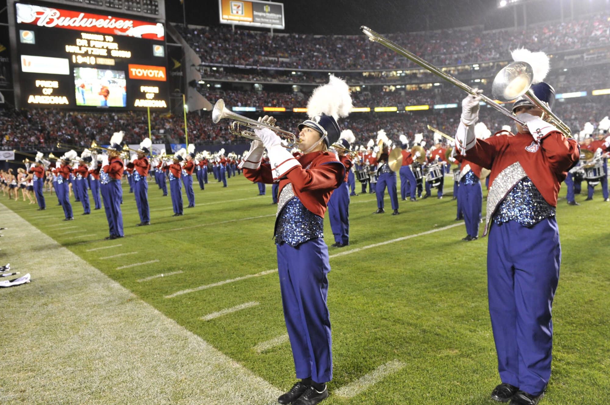 Holiday Bowl Halftime