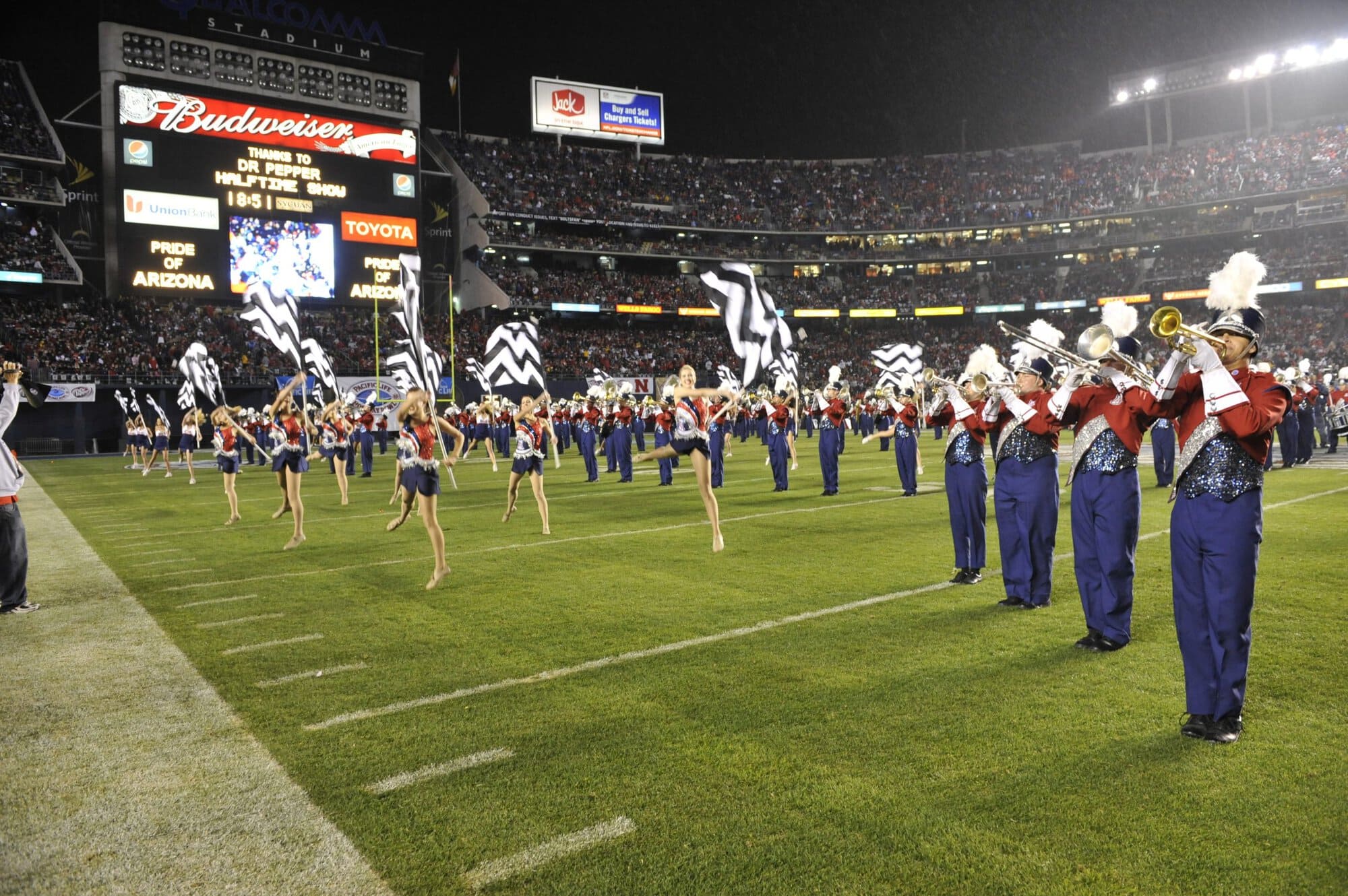 Holiday Bowl Halftime