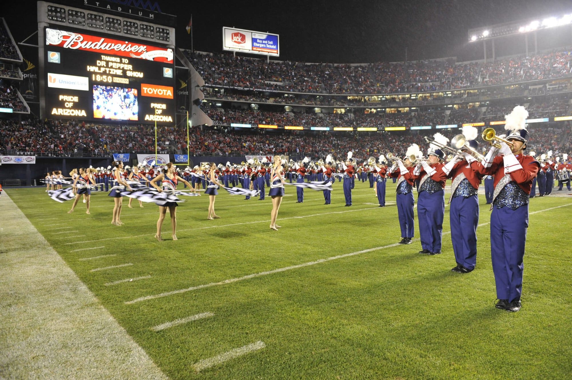 Holiday Bowl Halftime