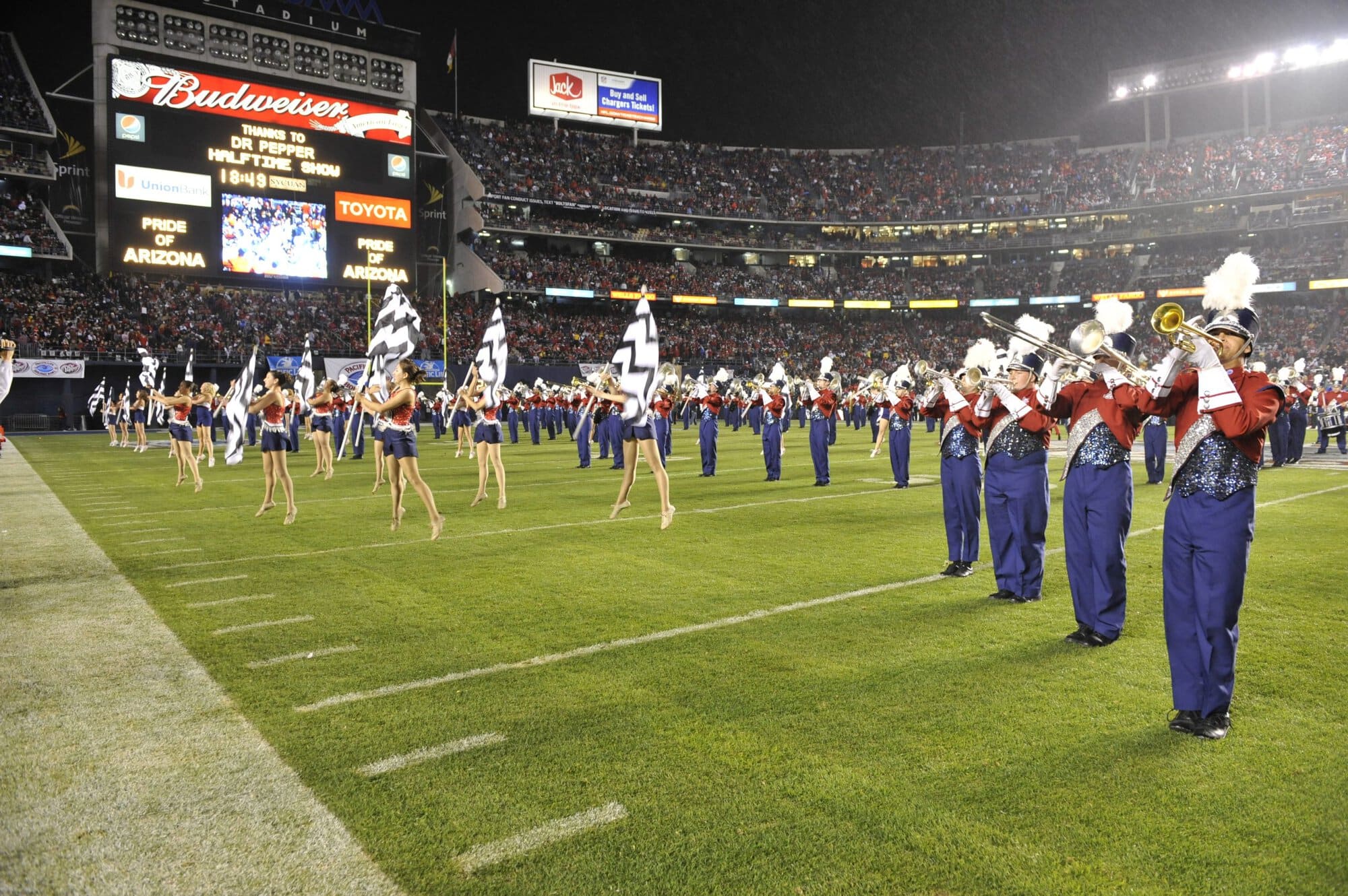 Holiday Bowl Halftime