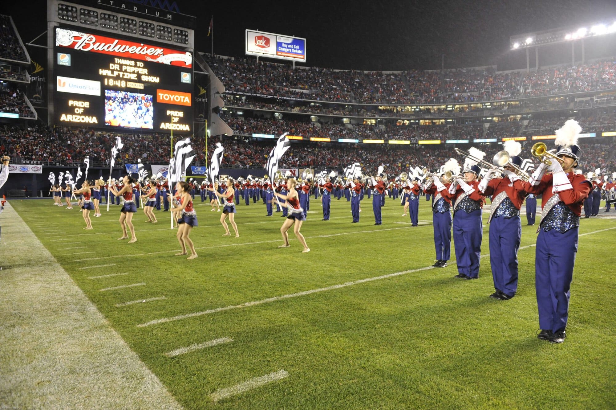 Holiday Bowl Halftime