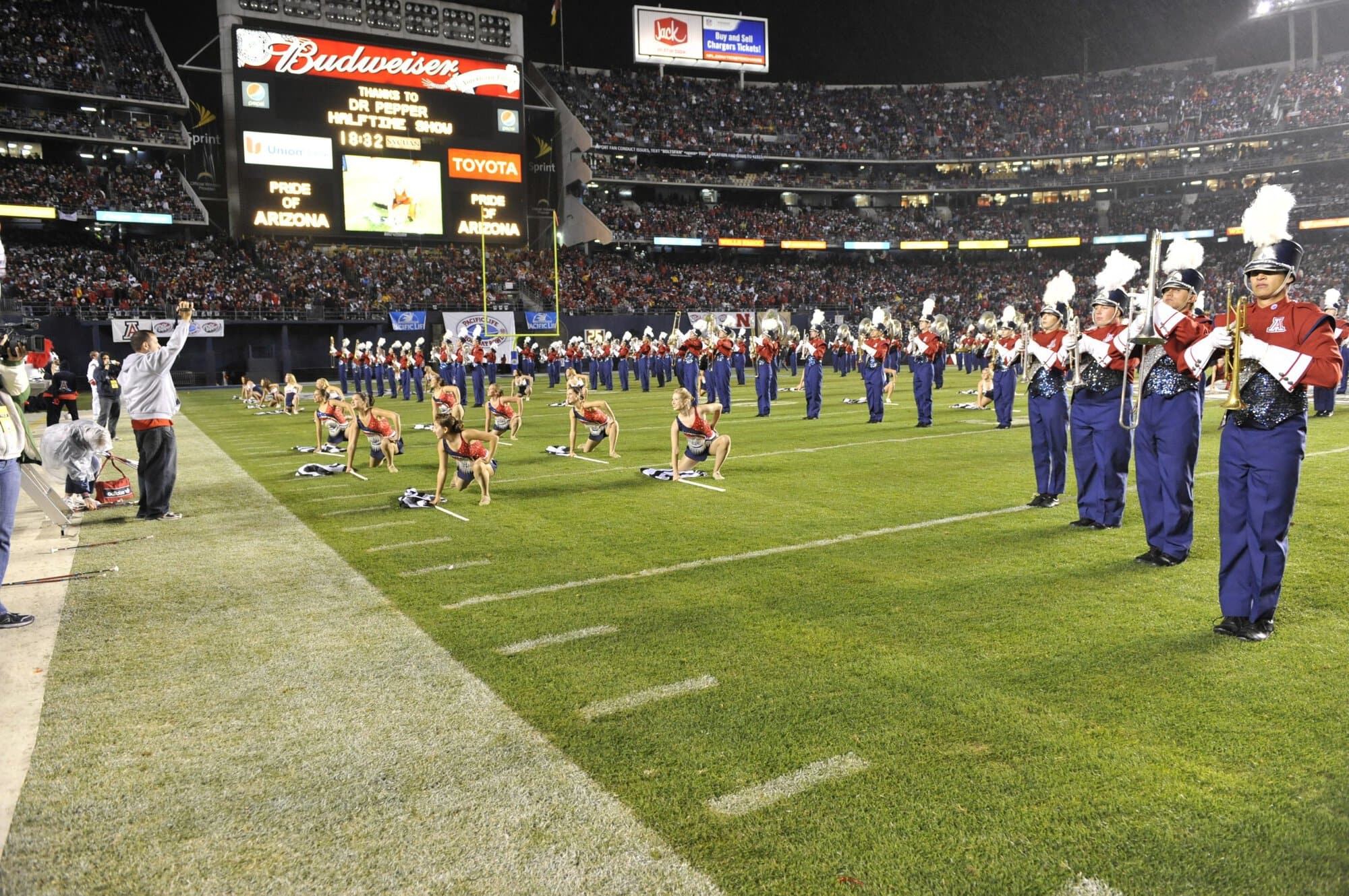 Holiday Bowl Halftime