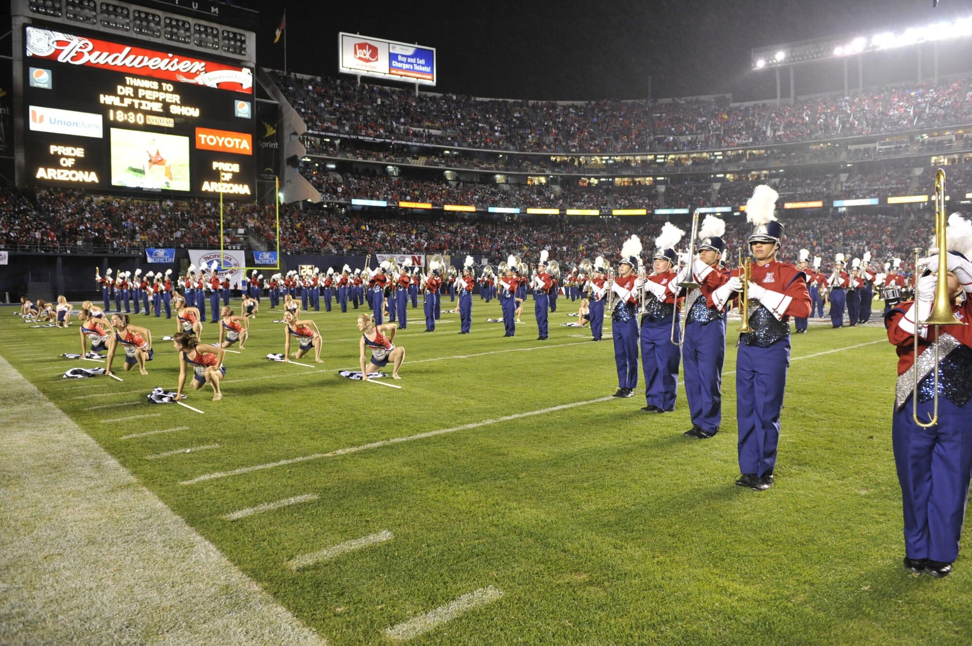 Holiday Bowl Halftime