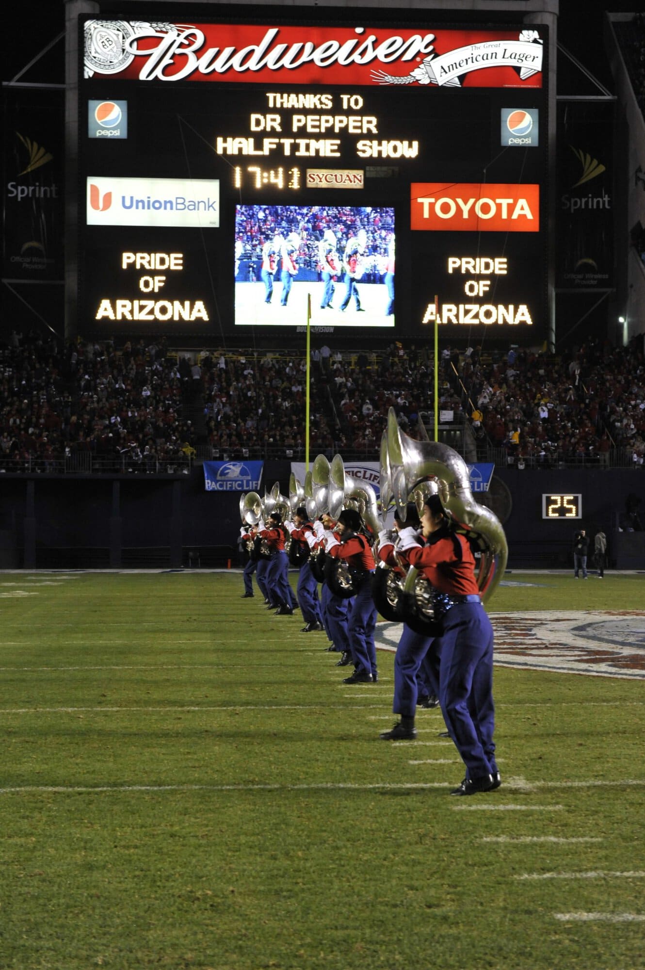 Holiday Bowl Halftime