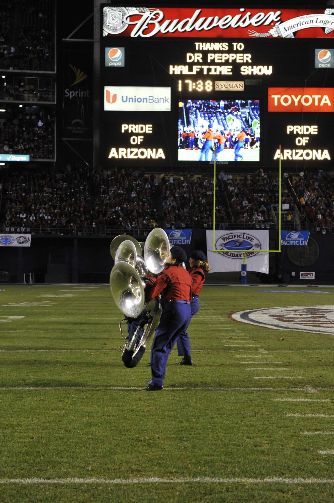 Holiday Bowl Halftime