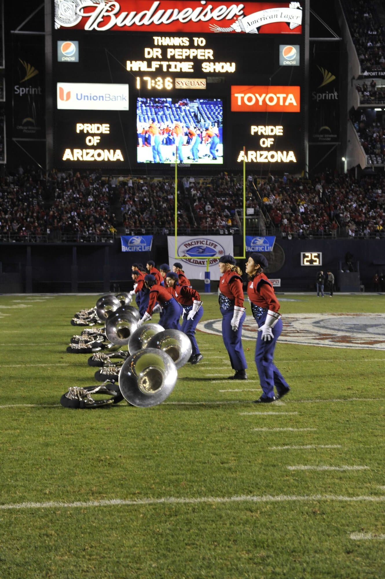 Holiday Bowl Halftime