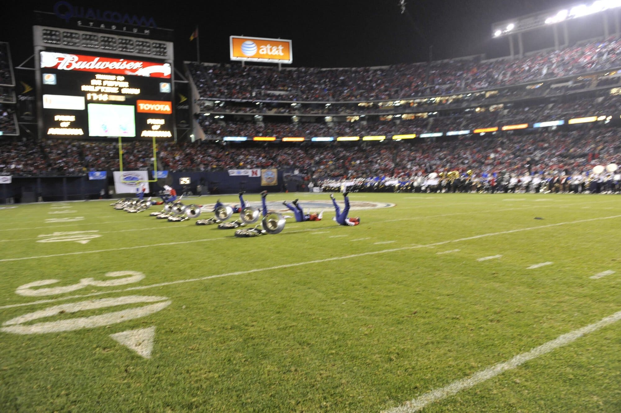 Holiday Bowl Halftime