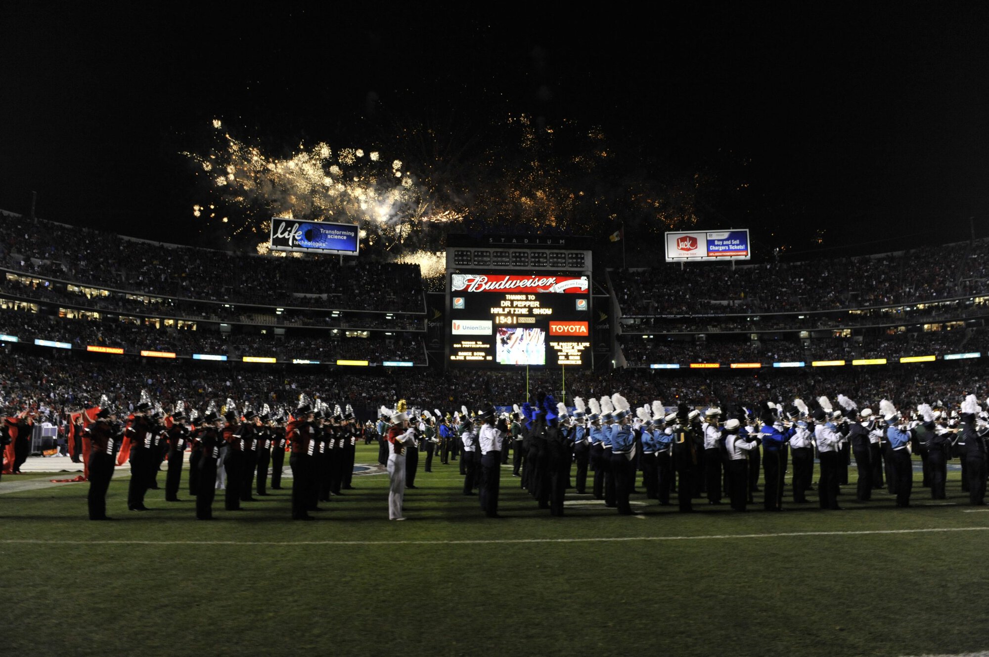 Holiday Bowl Halftime
