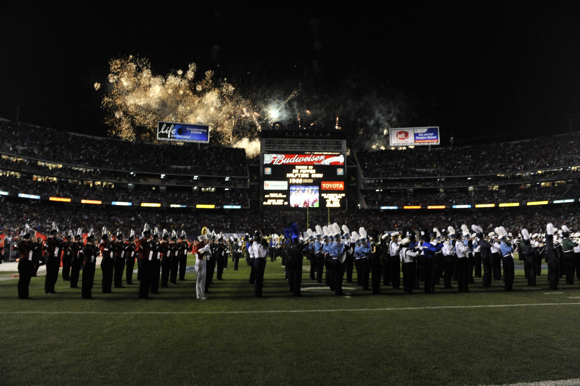 Holiday Bowl Halftime
