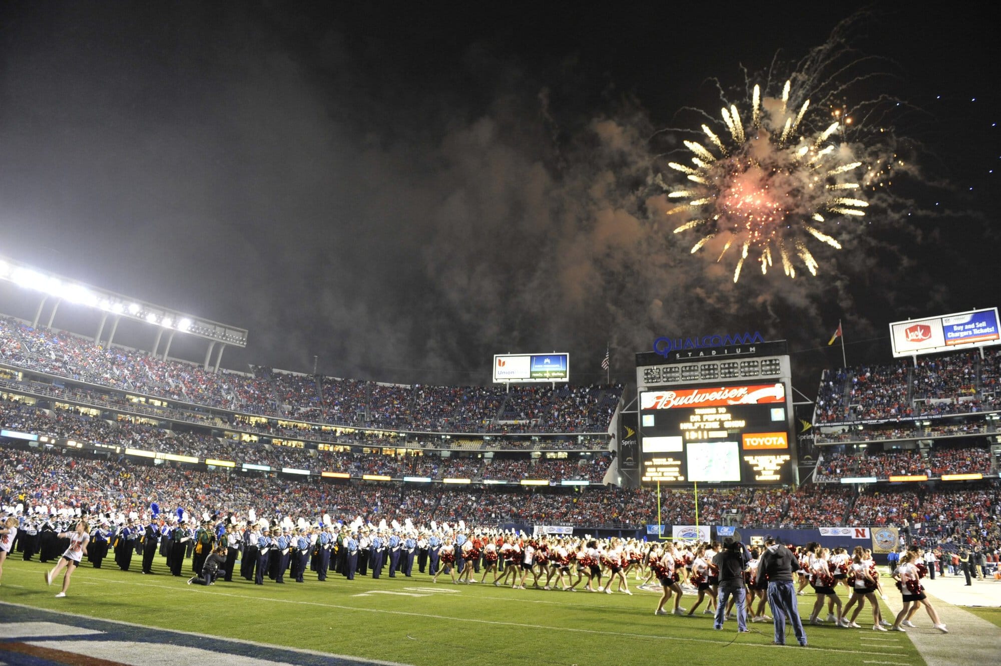Holiday Bowl Halftime